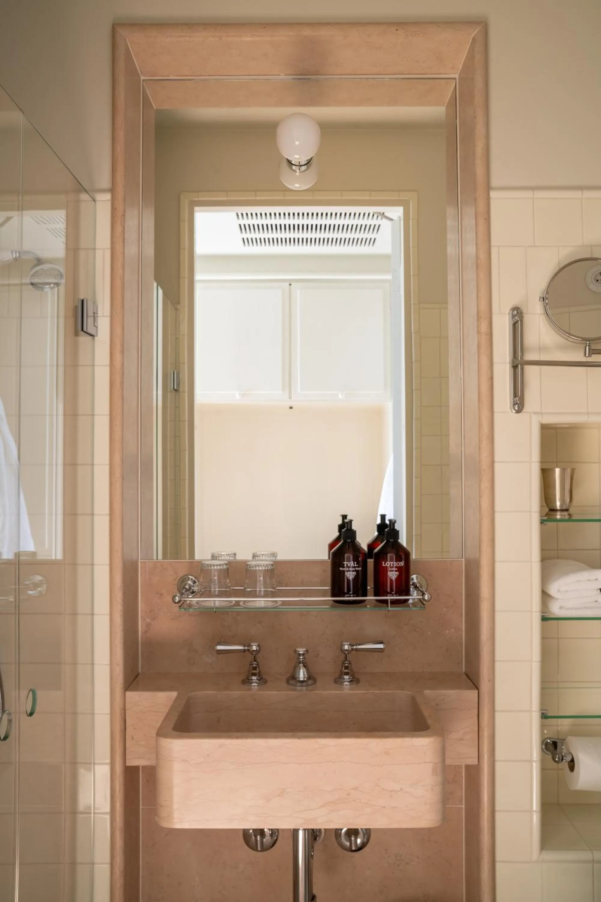 Bathroom in Stockholm Stadshotell