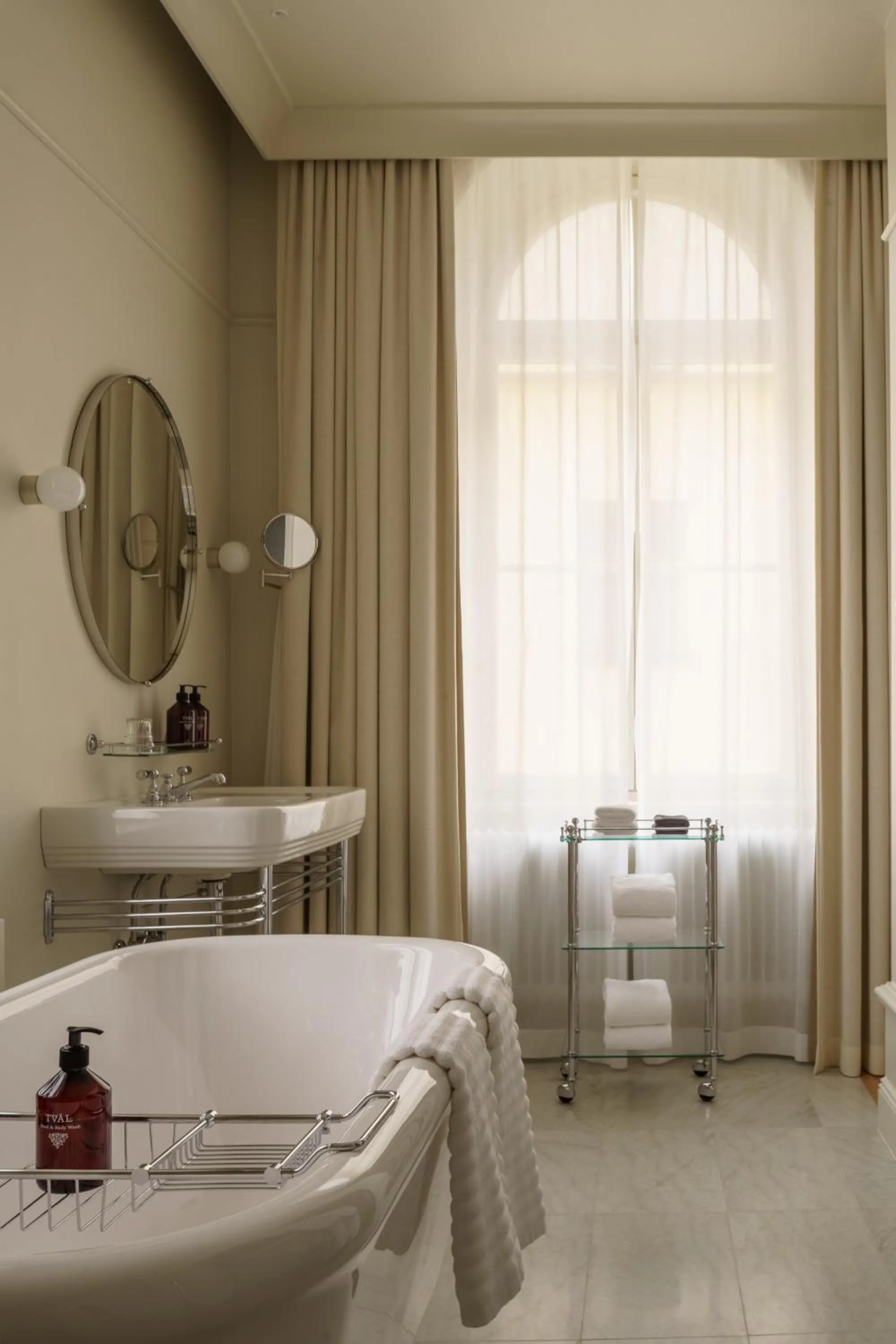 Bathroom, Bed in Stockholm Stadshotell