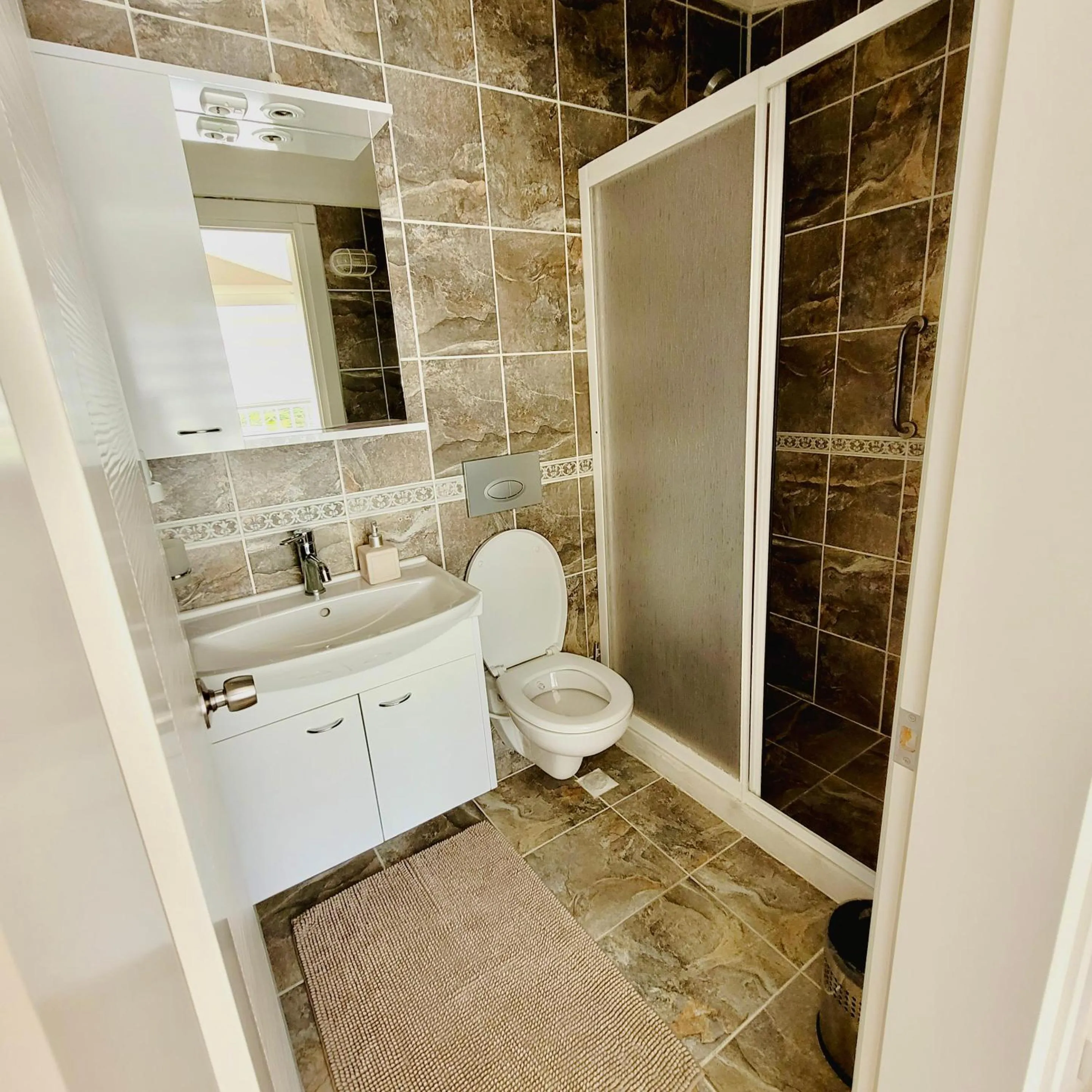 Shower in Arp Dalyan