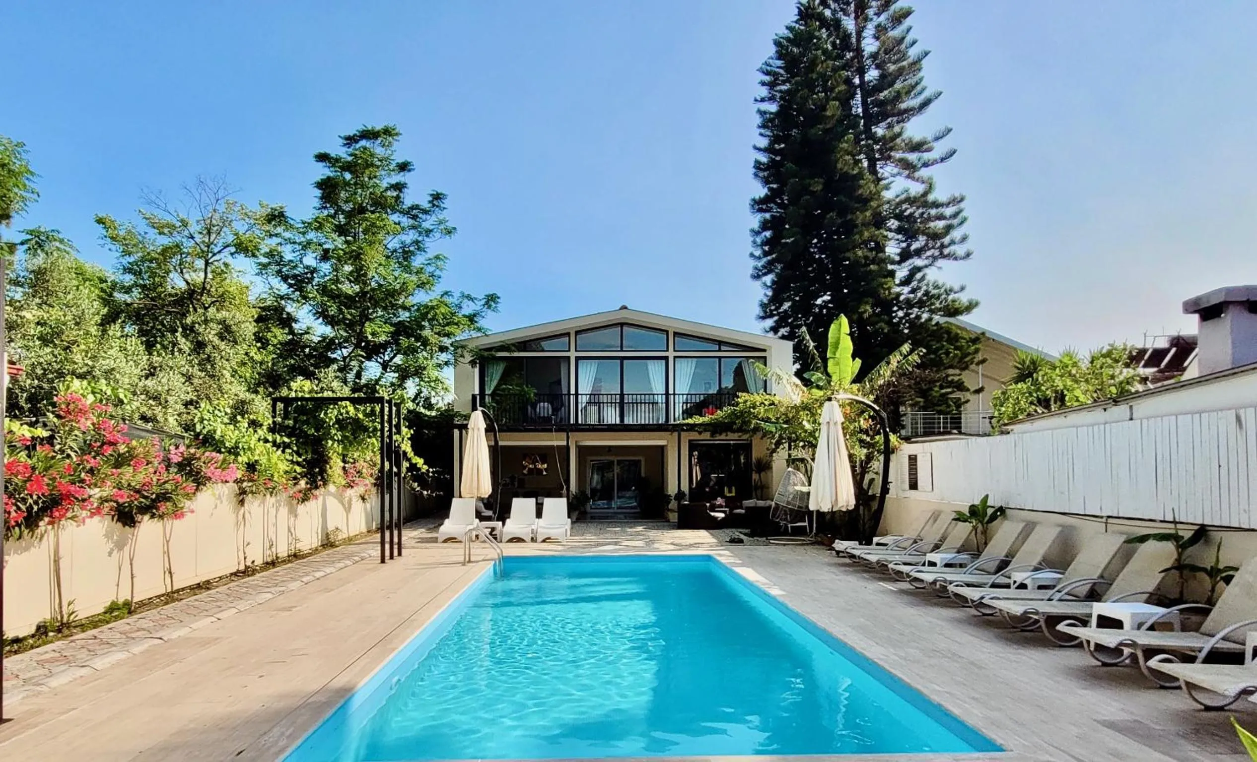 Property building in Arp Dalyan