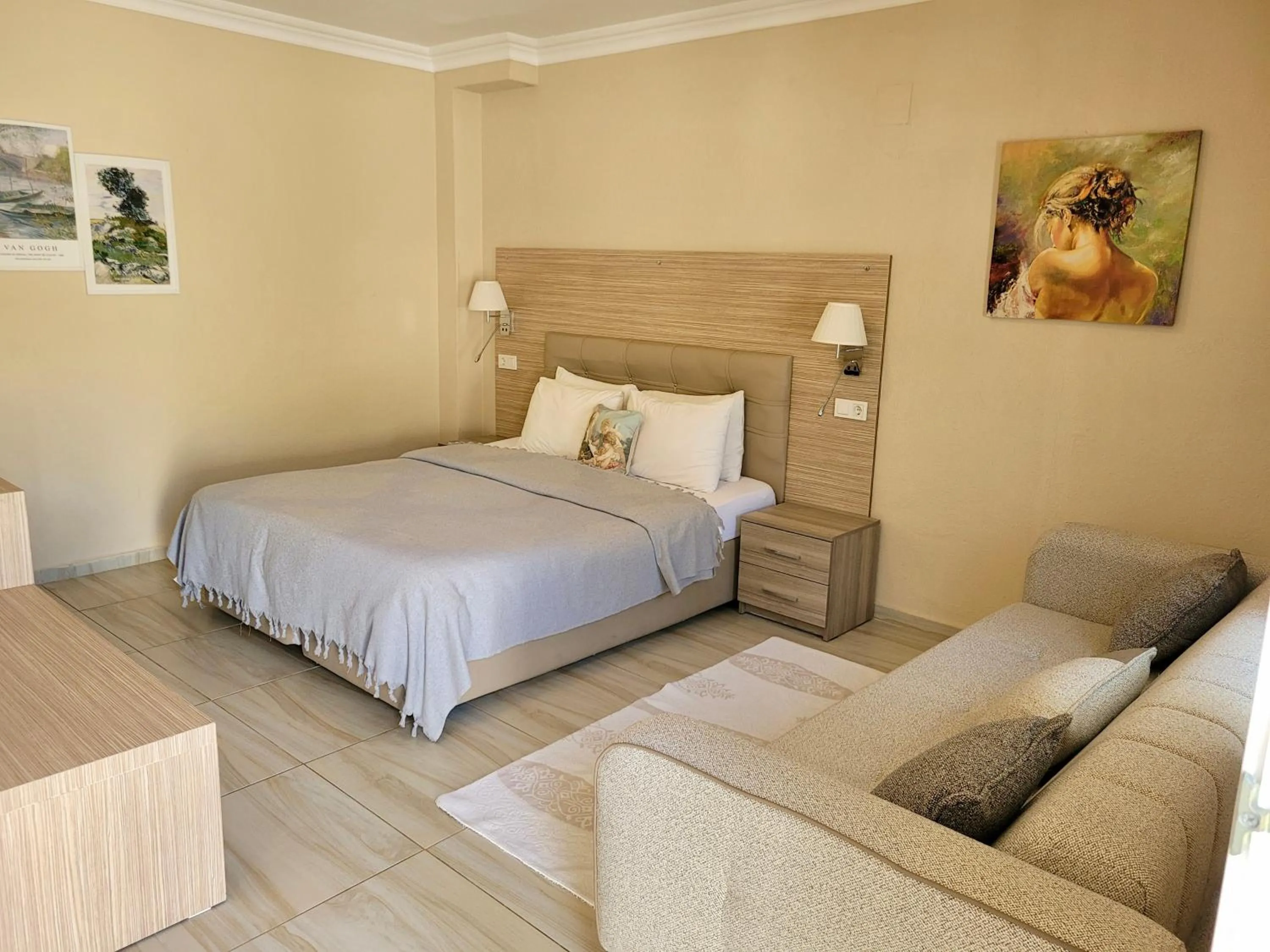 Photo of the whole room in Arp Dalyan