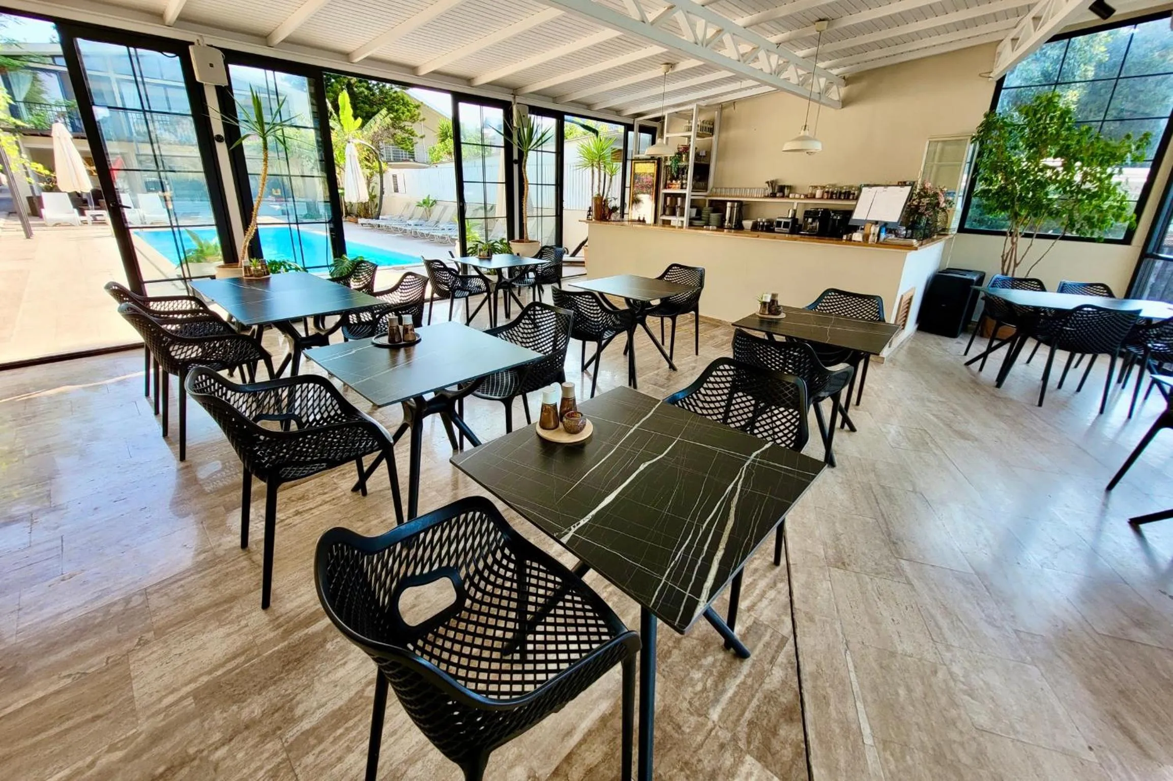 Restaurant/places to eat in Arp Dalyan