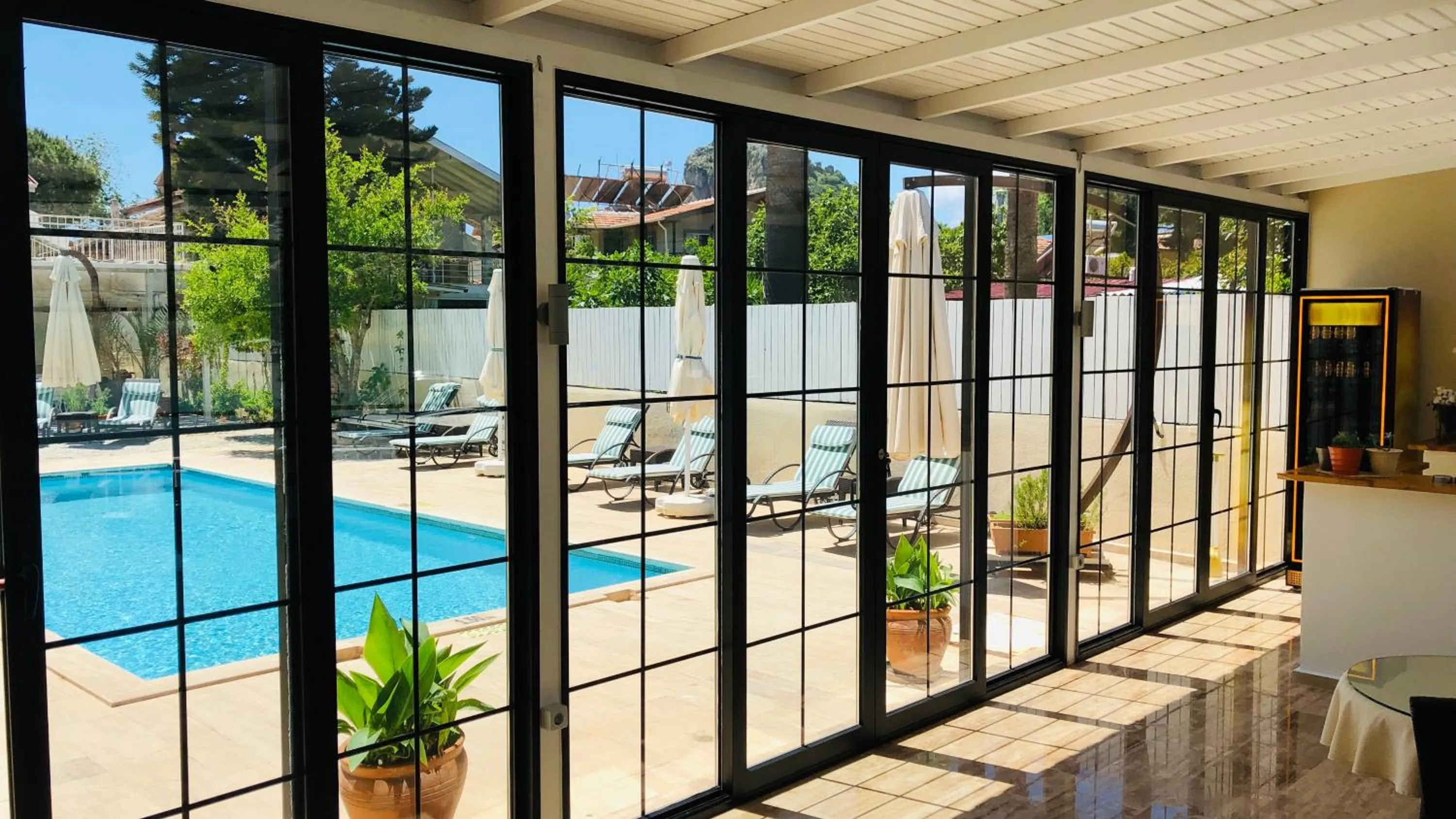 Restaurant/places to eat in Arp Dalyan