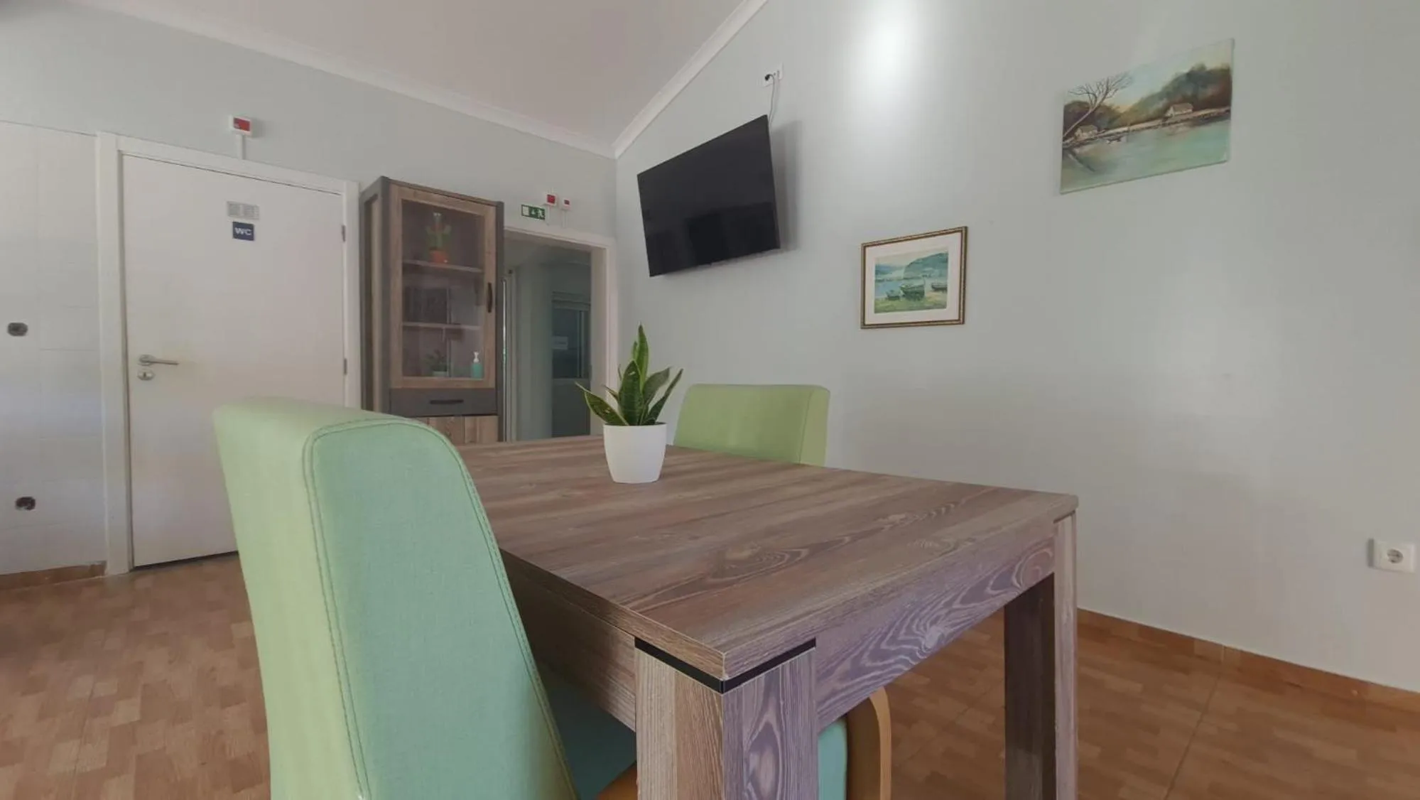 TV and multimedia in Hostel Jardins de São Luís