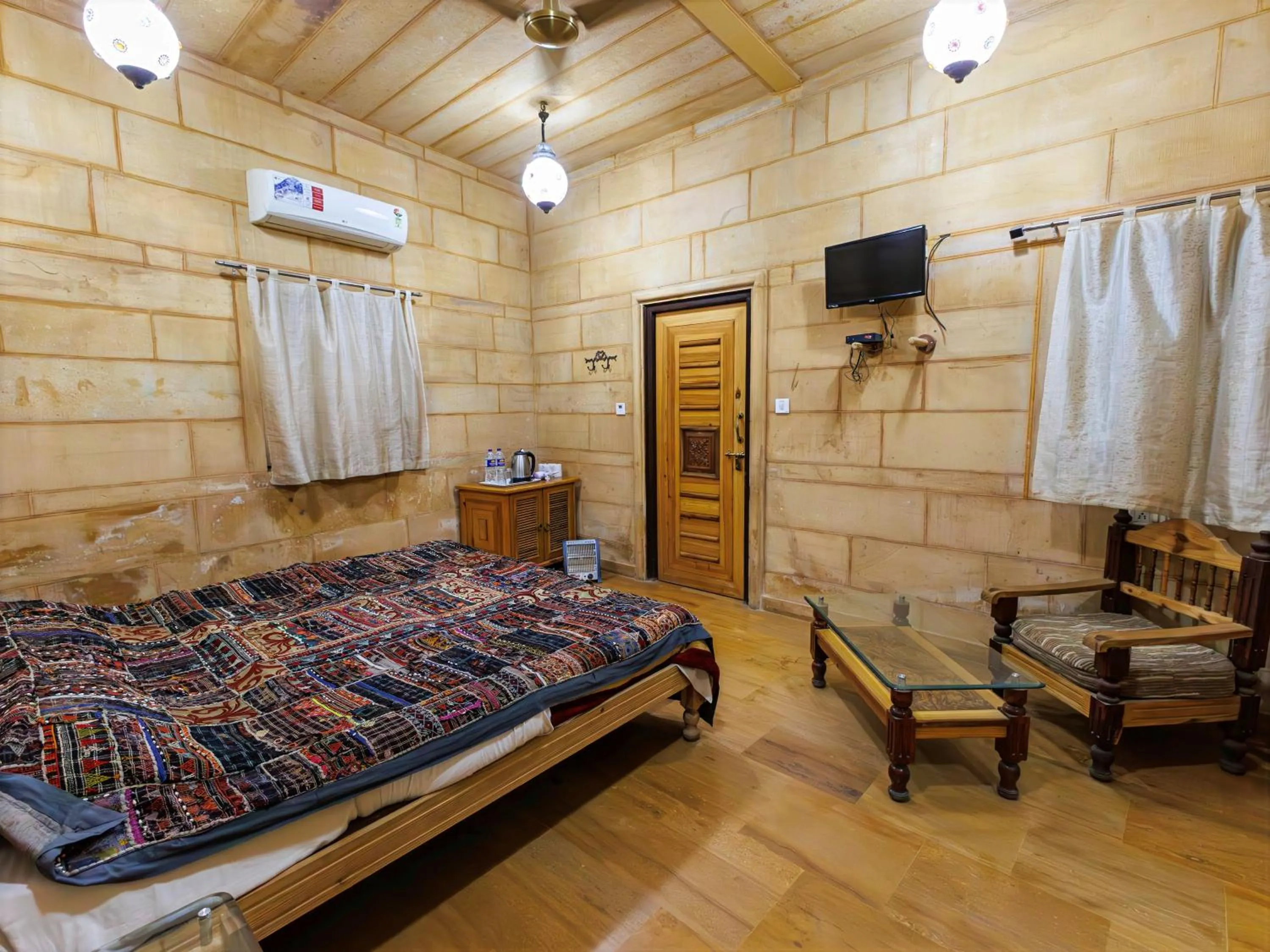 Bed in Hotel The Silk Route