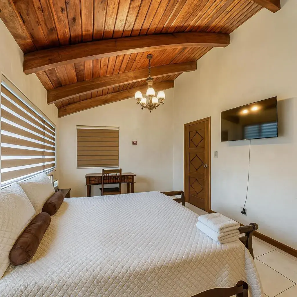 Standard Double Room with Shared Bathroom in Ole España Standard Double Room with Shared Bathroom in Ole España