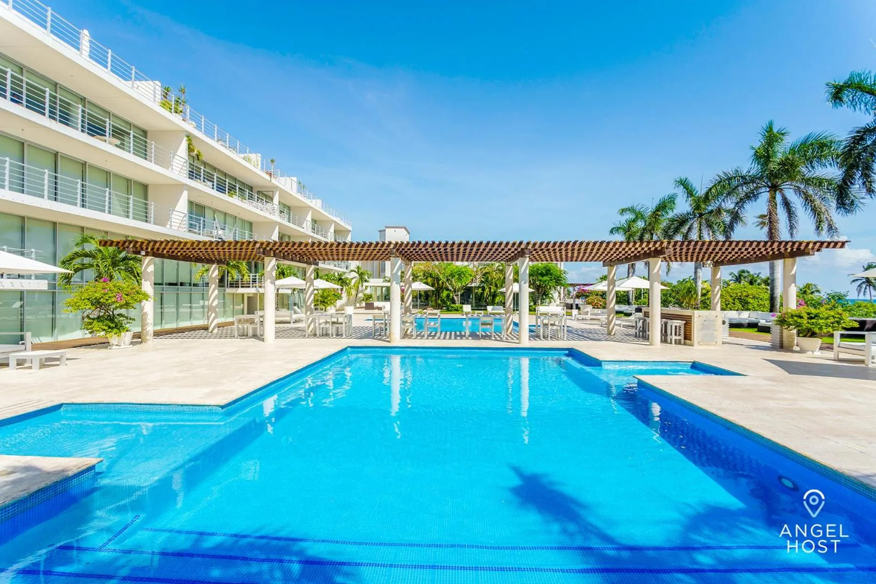 Gorgeous Magia Beachside Condos by Stella Rentals!