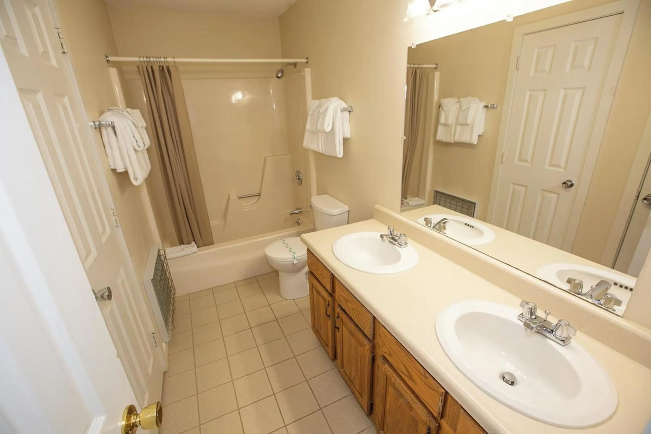 Shower in Cold Spring Plymouth Resort