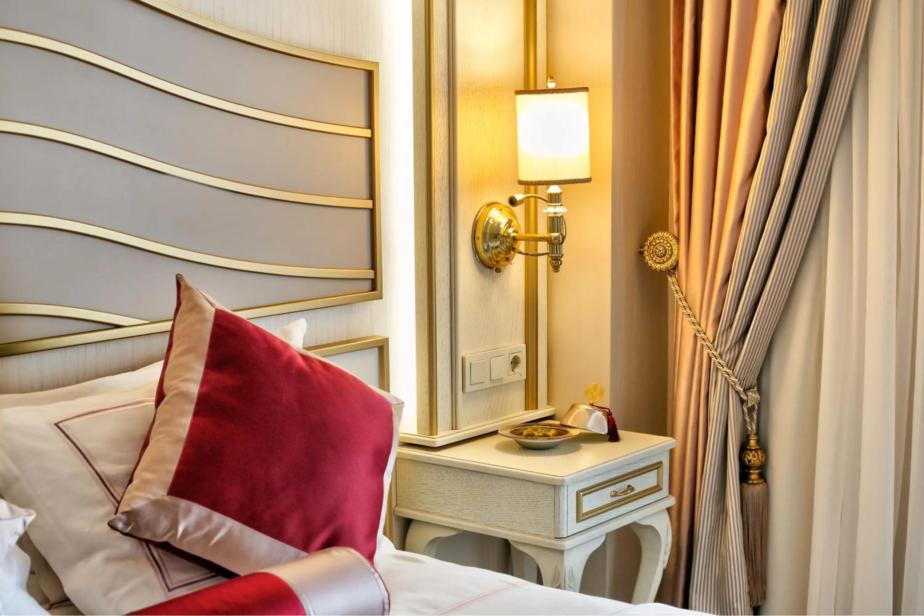 Decorative detail, Bed in Halifaks Hotel