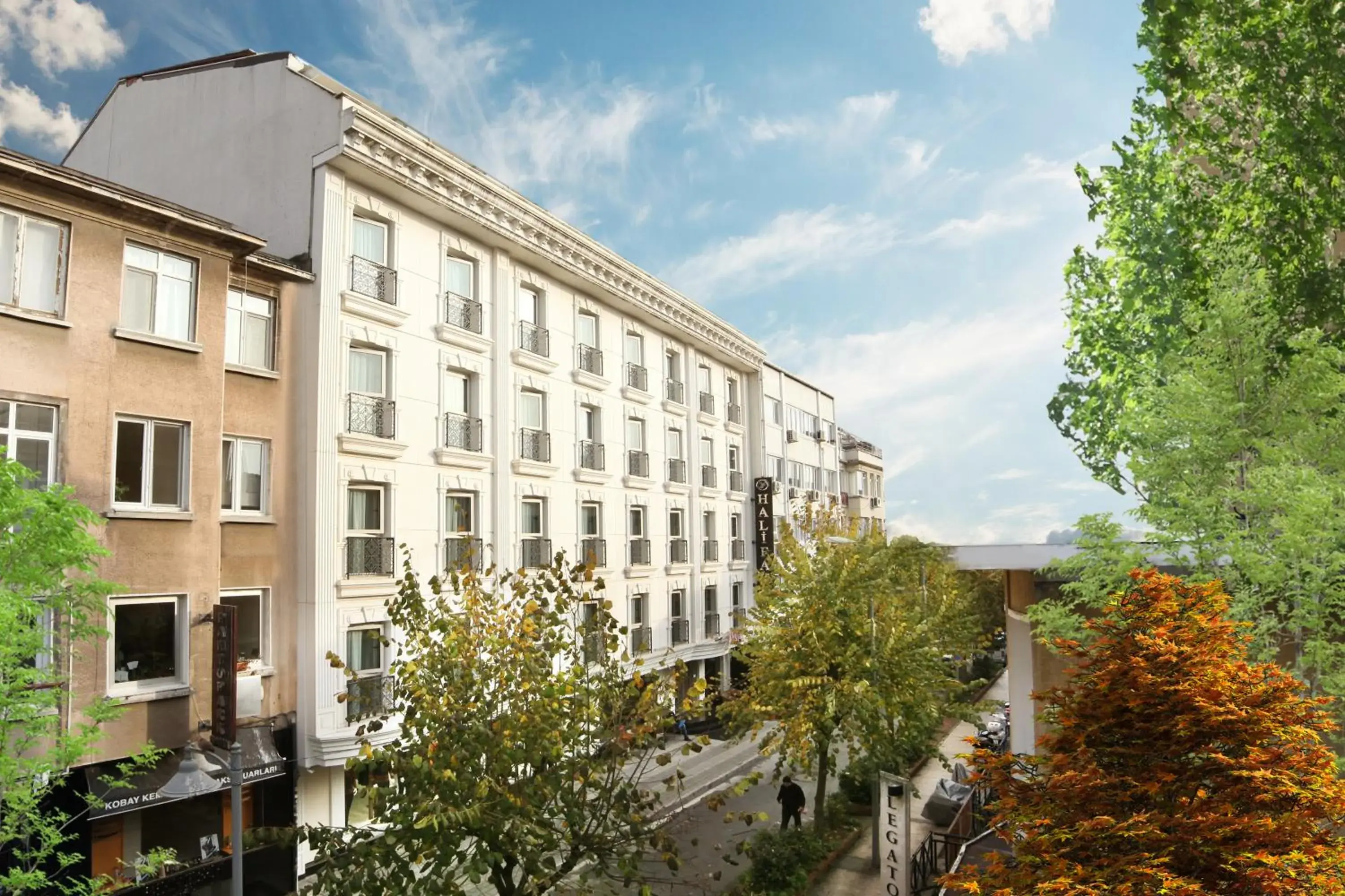 Property building in Halifaks Hotel Property building in Halifaks Hotel