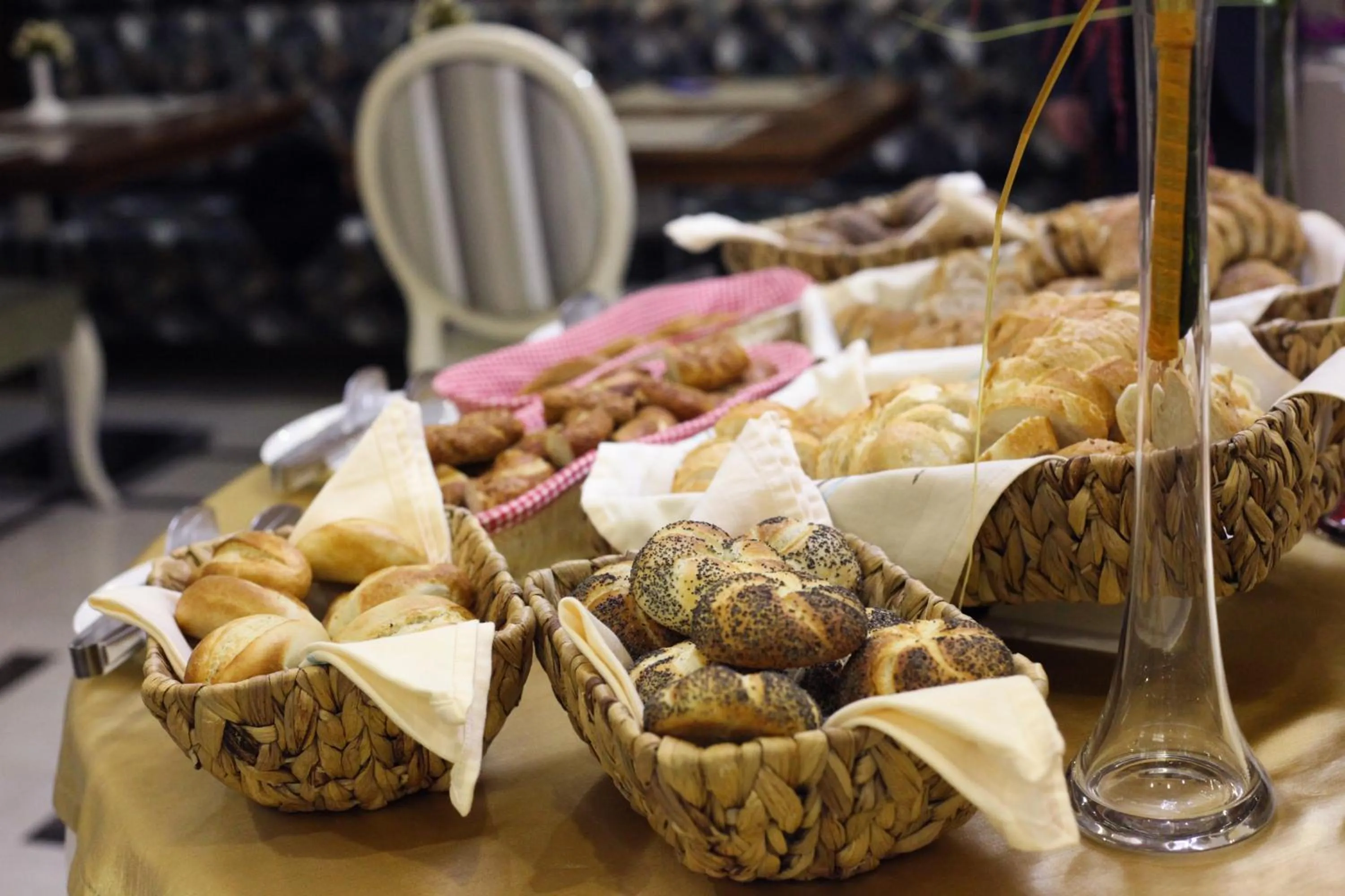 Food and drinks in Halifaks Hotel