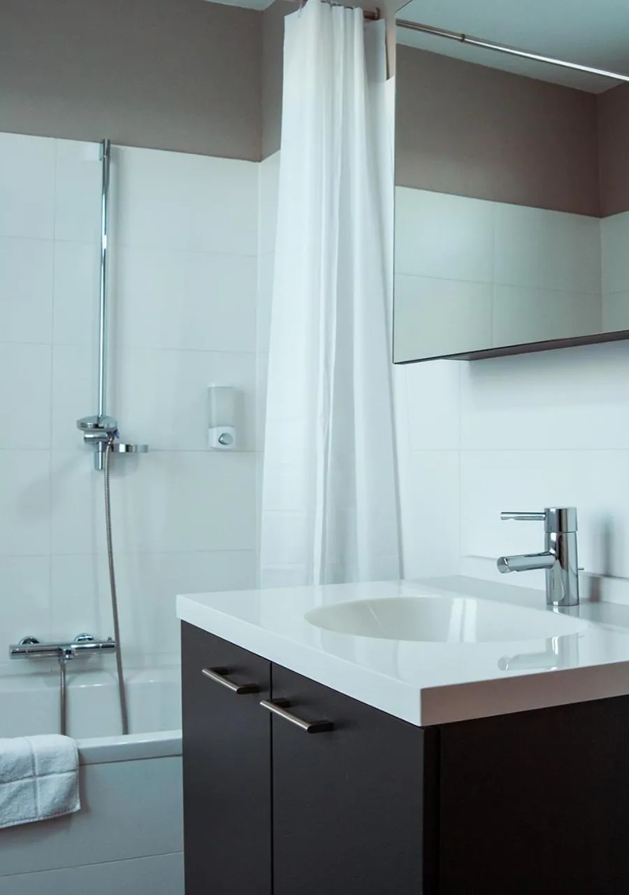 Bathroom in Smartflats - Gaité