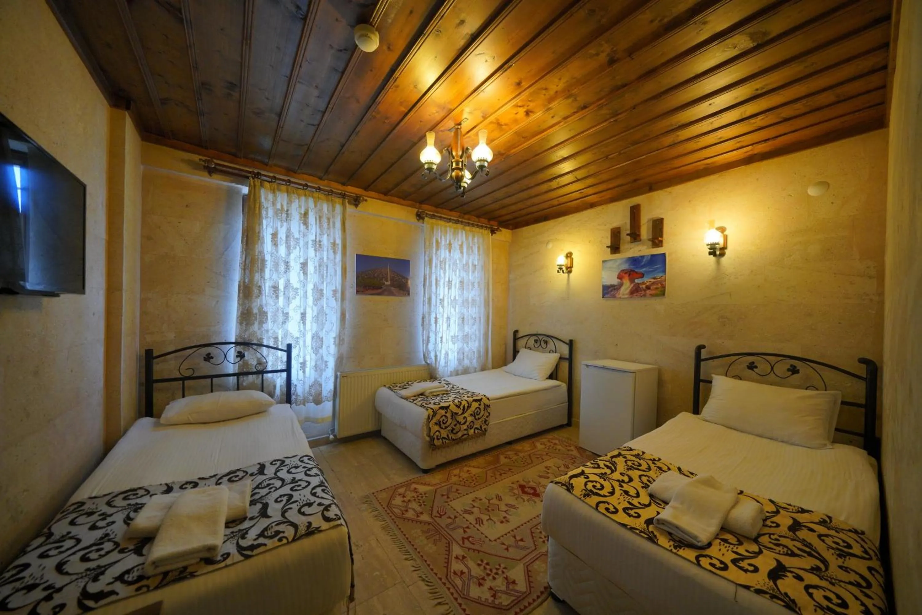 TV and multimedia, Bed in Goreme Cave Rooms&Pool