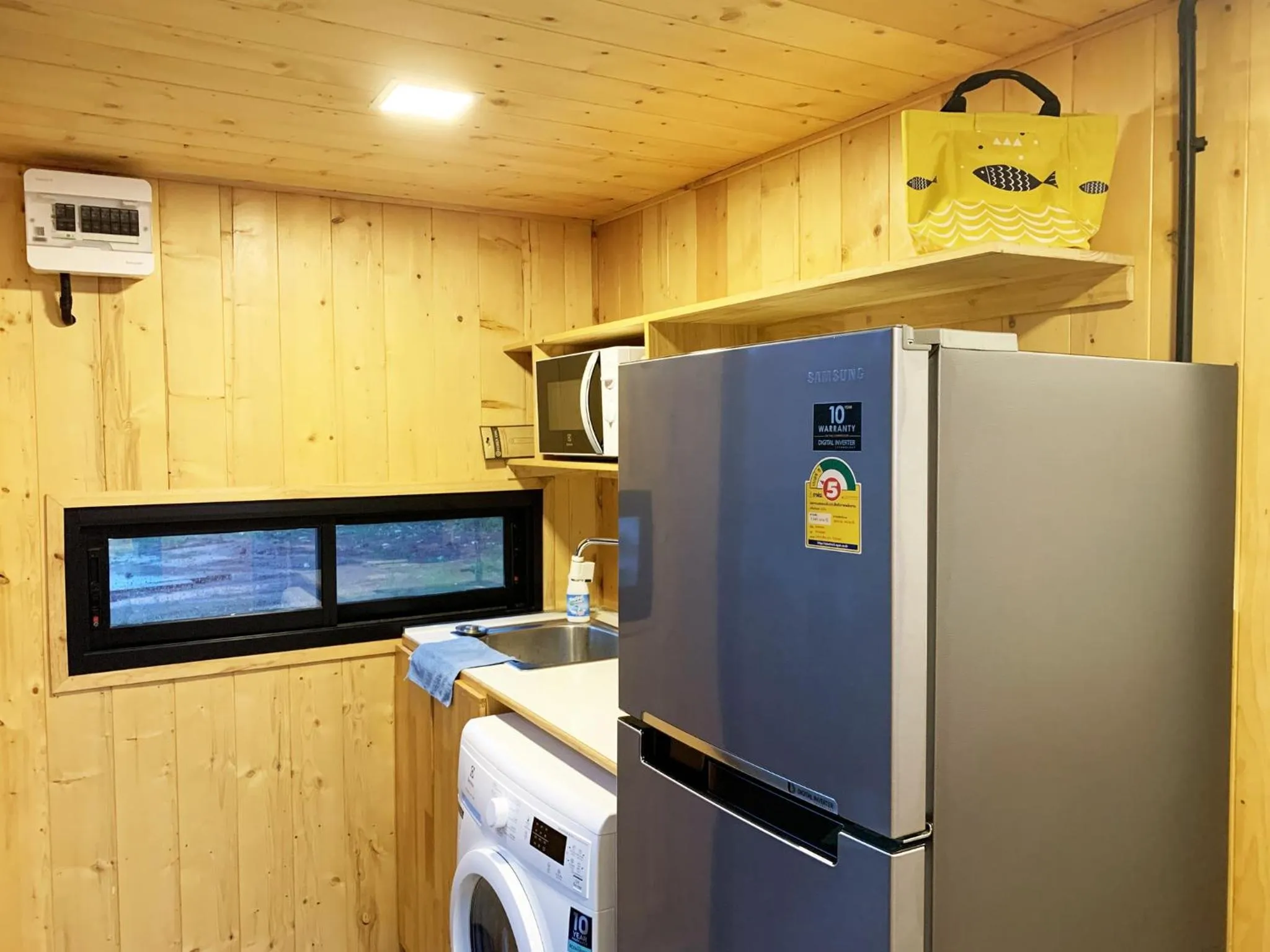 Kitchen or kitchenette in Abrite House - Tiny House Koh Lanta