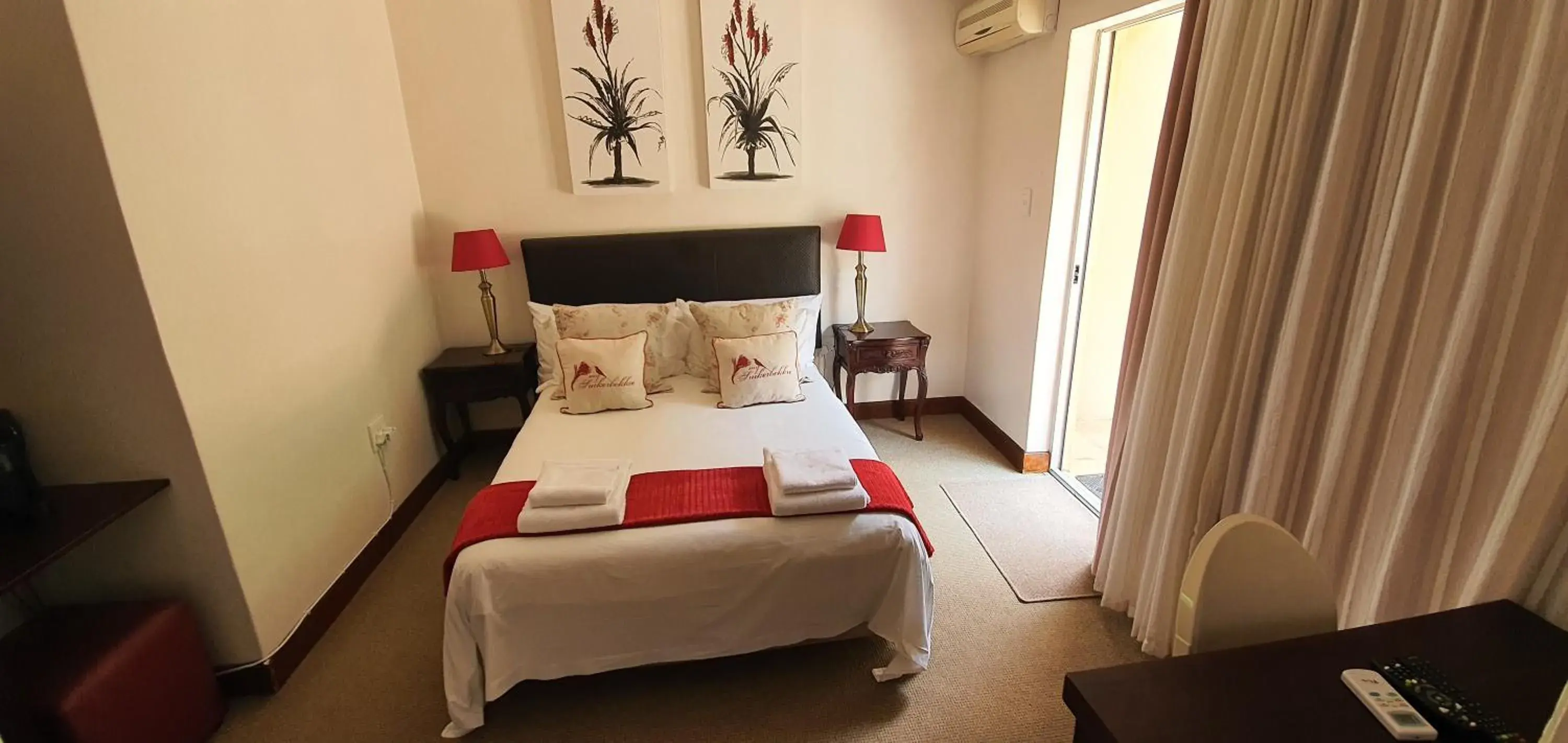 Budget Double Room - single occupancy in Acacia Lodge Budget Double Room - single occupancy in Acacia Lodge