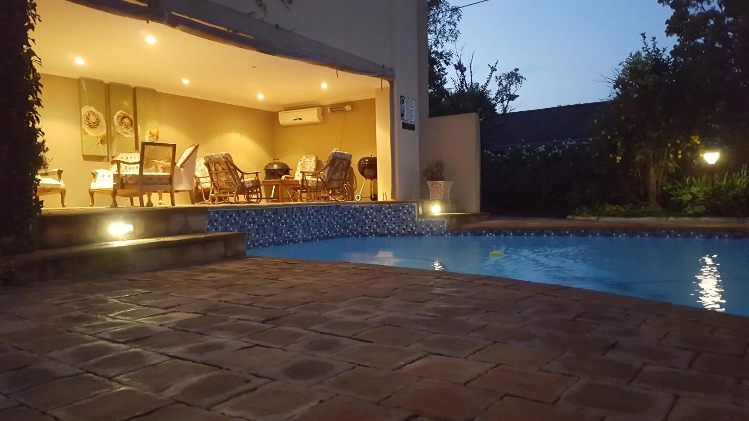 Swimming pool in Acacia Lodge