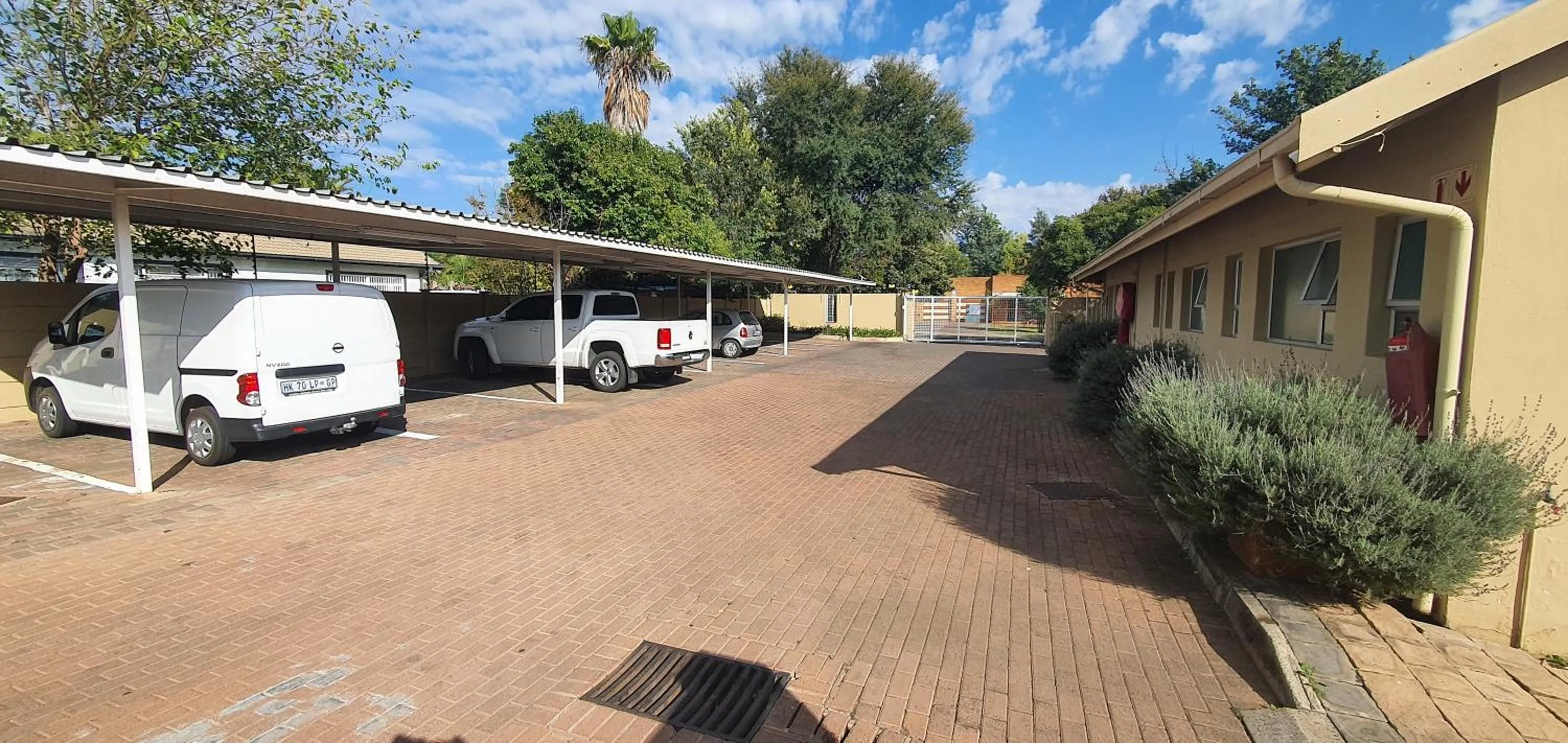 Parking in Acacia Lodge