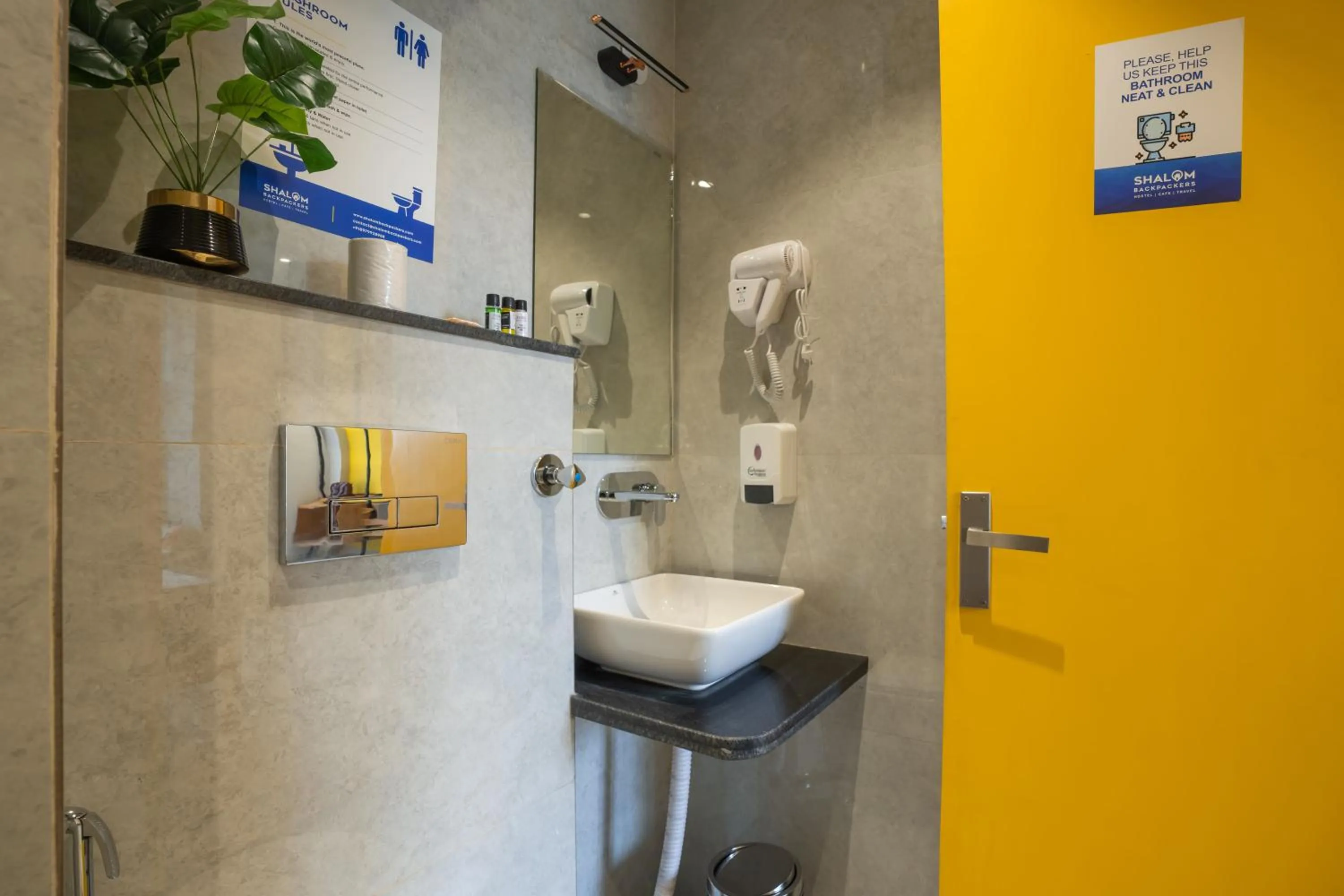 Shalom Backpackers Jaipur