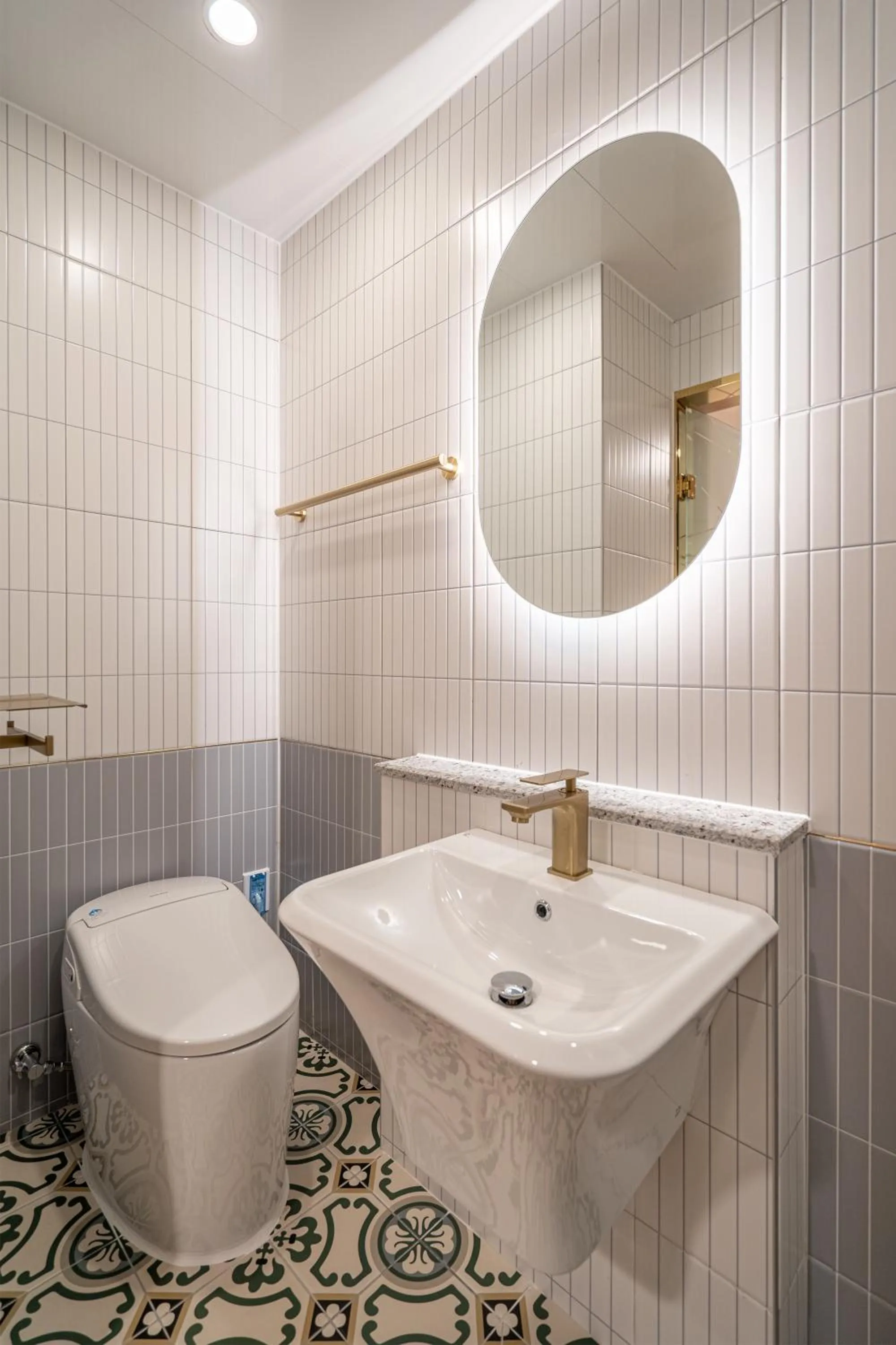 Toilet in Browndot hotel Gimhae cityhall