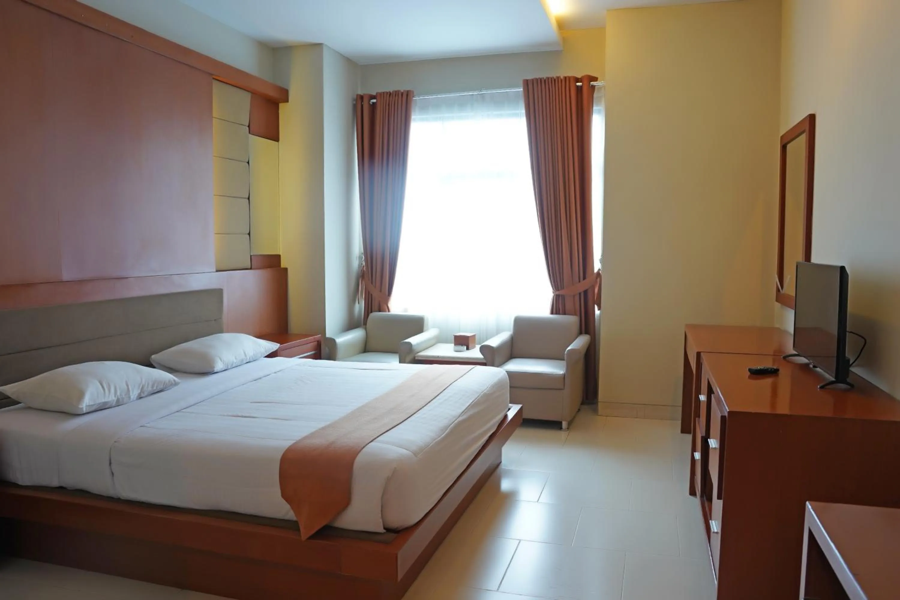 Deluxe Double Room in Arinas Hotel