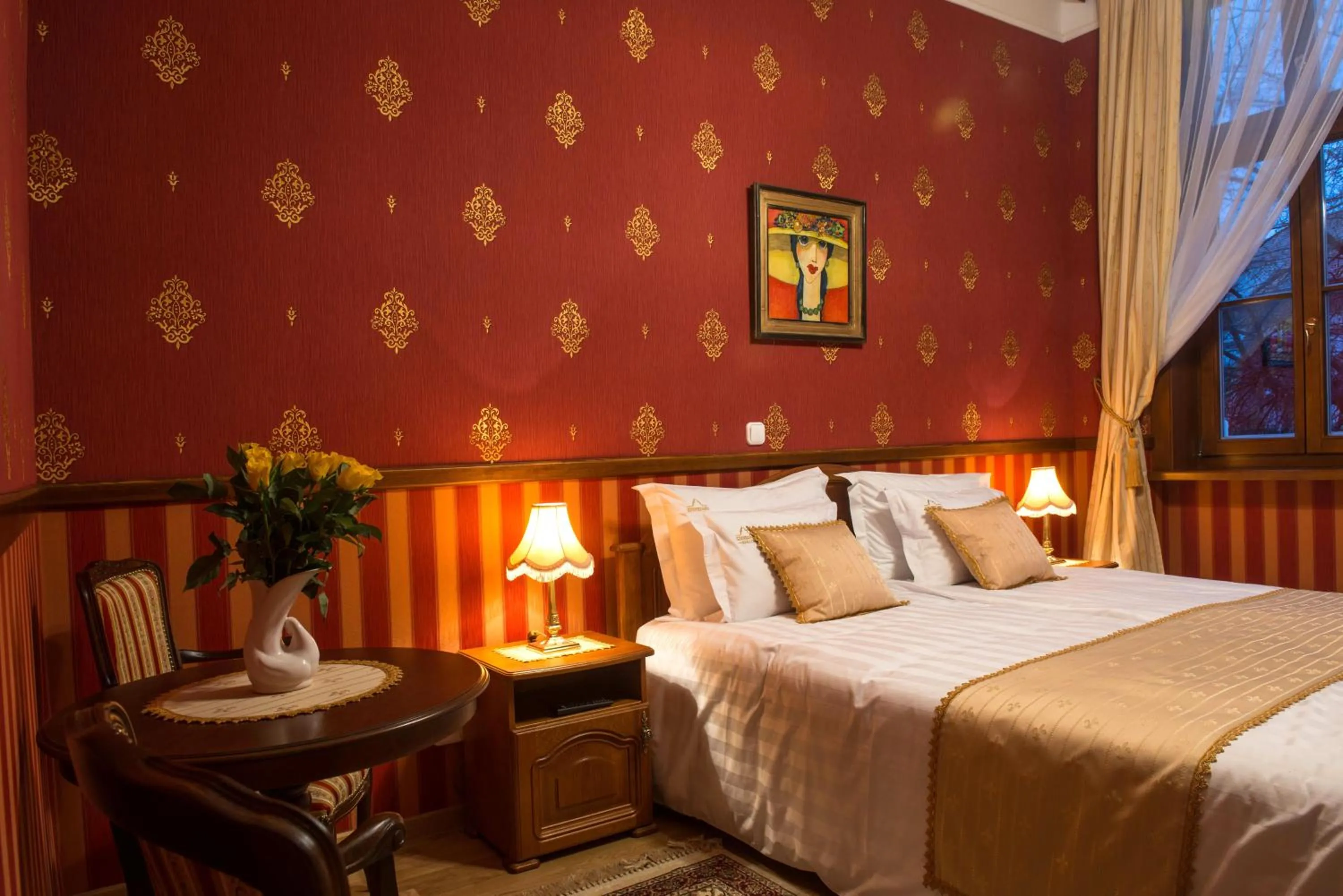 Bedroom, Bed in Szekszárd Szálló