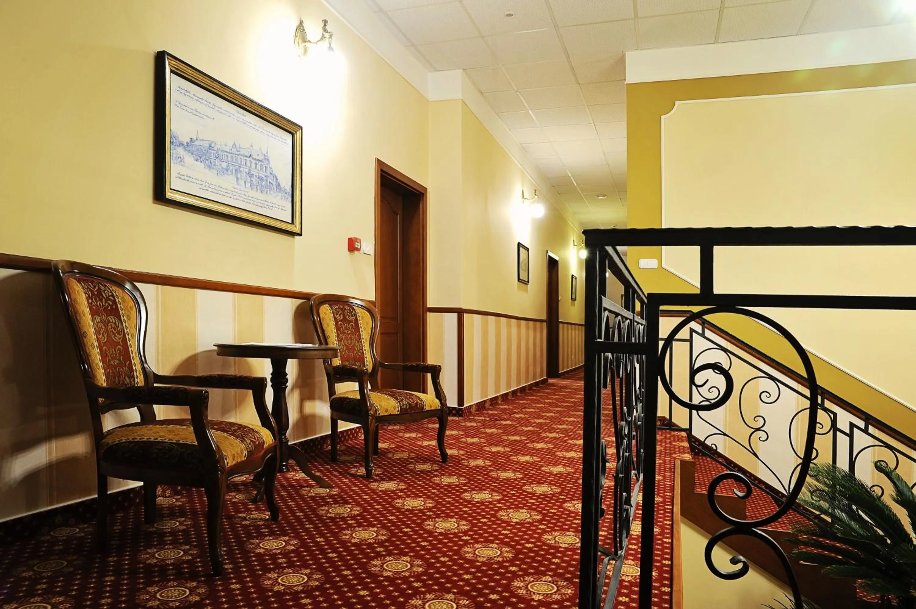 Lobby or reception in Szekszárd Szálló