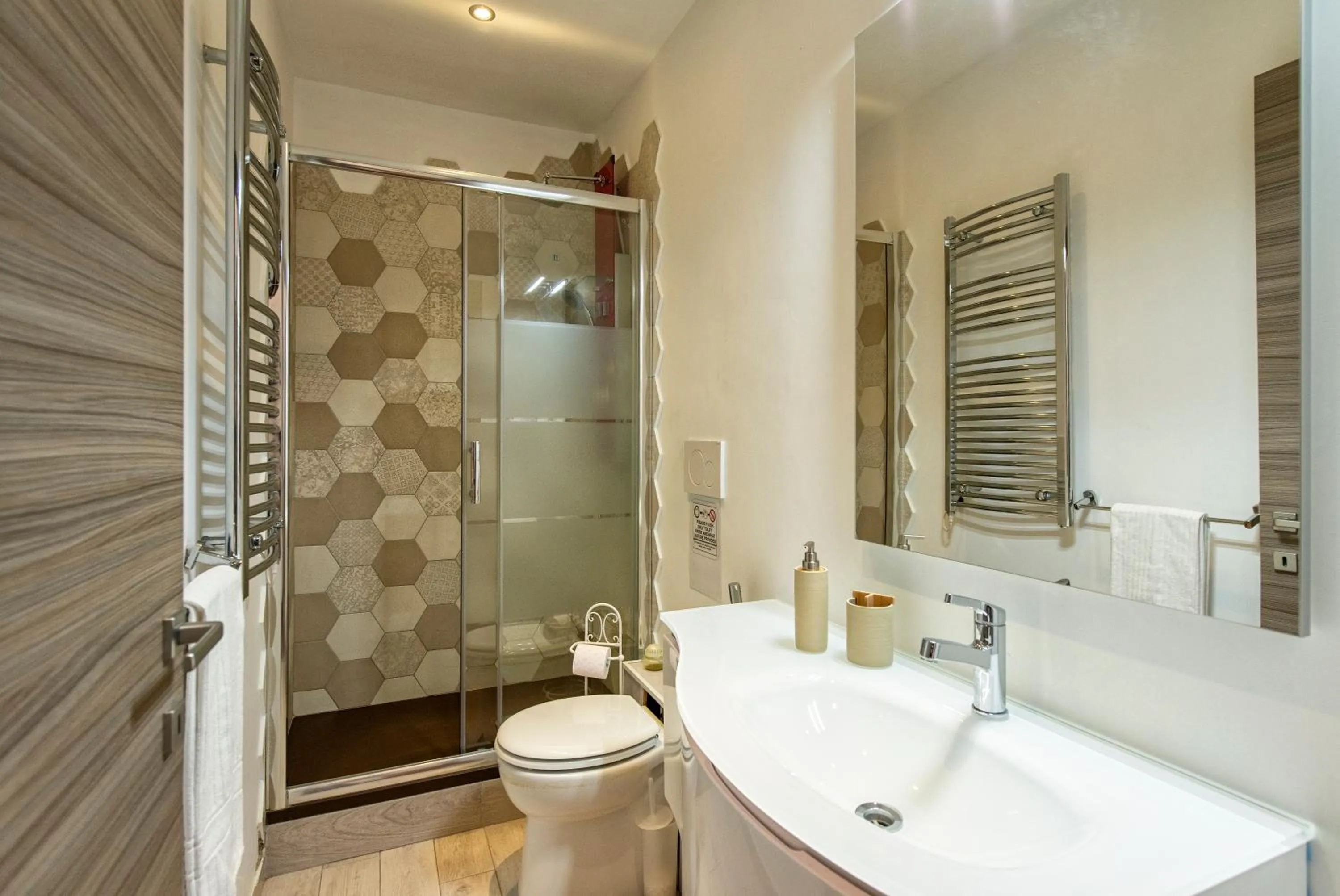 Bathroom in Merulana Suite Apartment