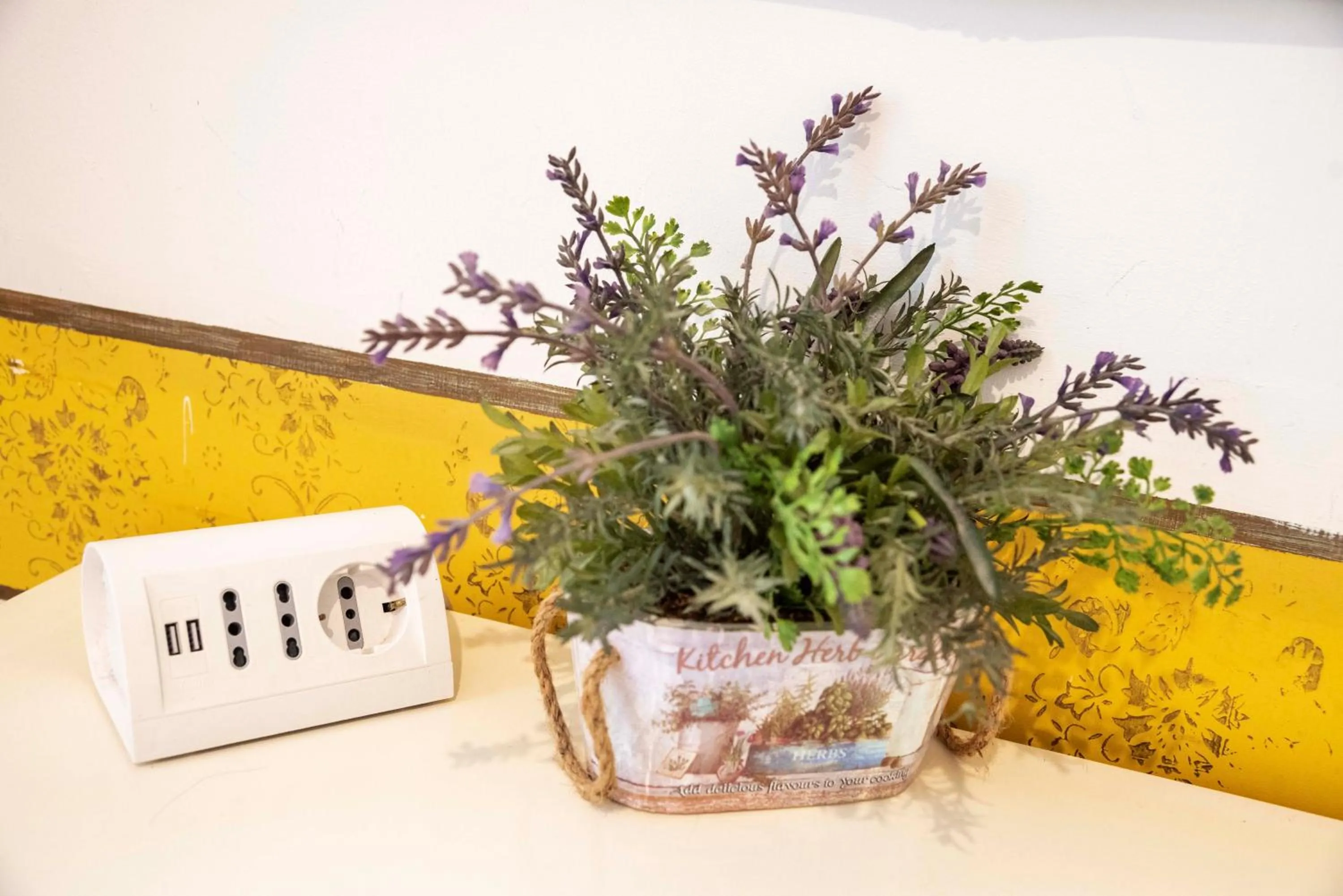 TV and multimedia in Merulana Suite Apartment