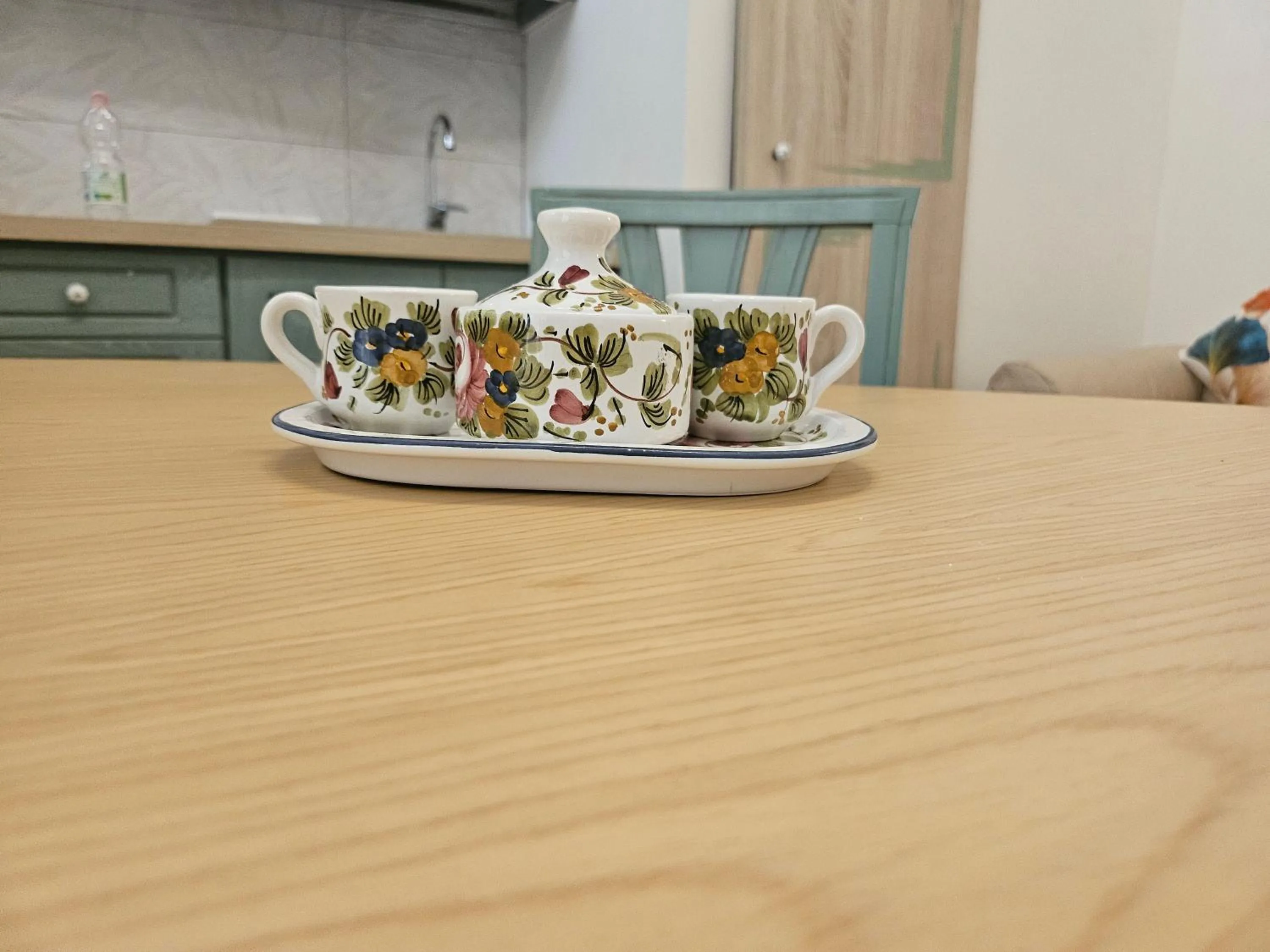 Coffee/tea facilities in Merulana Suite Apartment