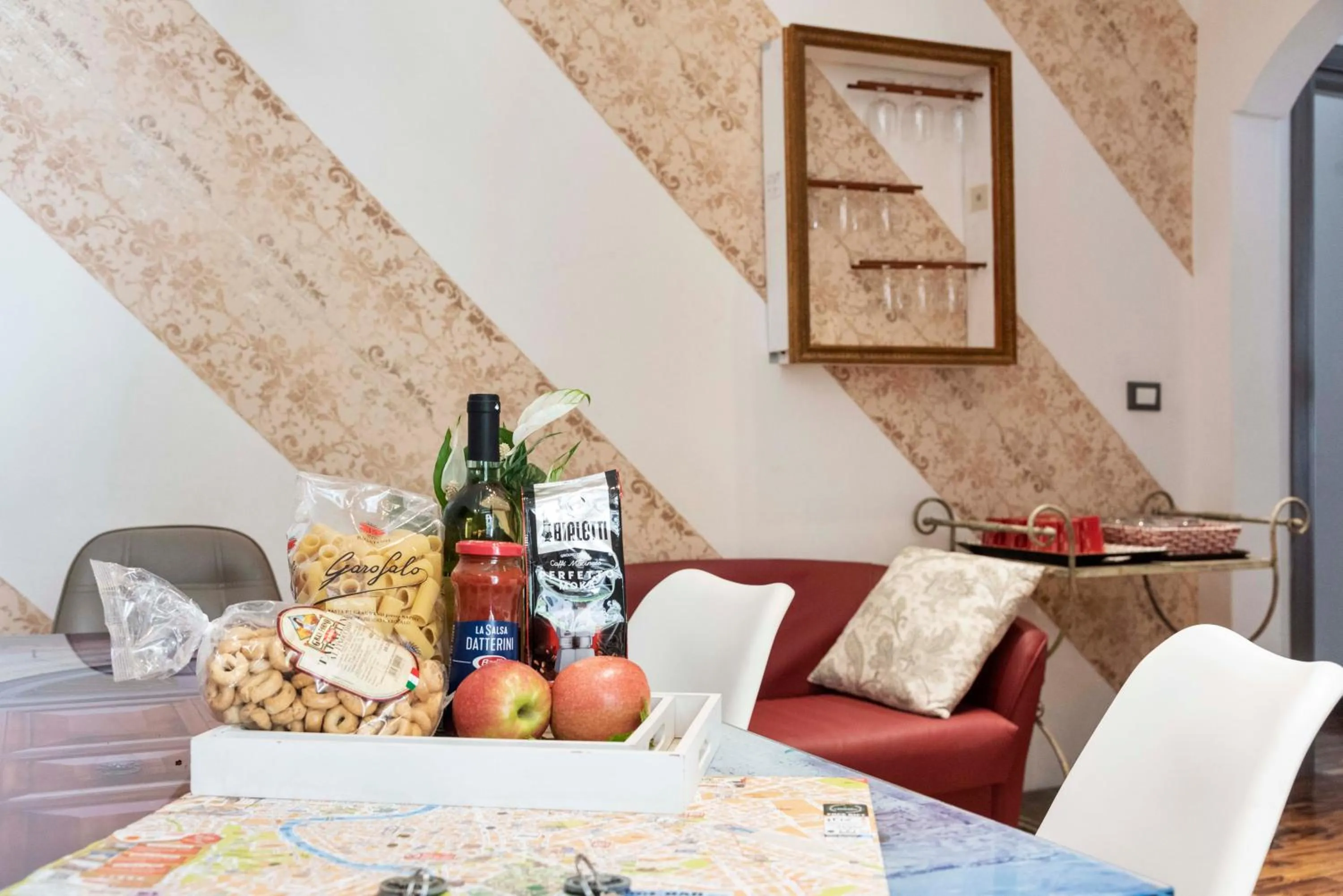 Living room in Merulana Suite Apartment