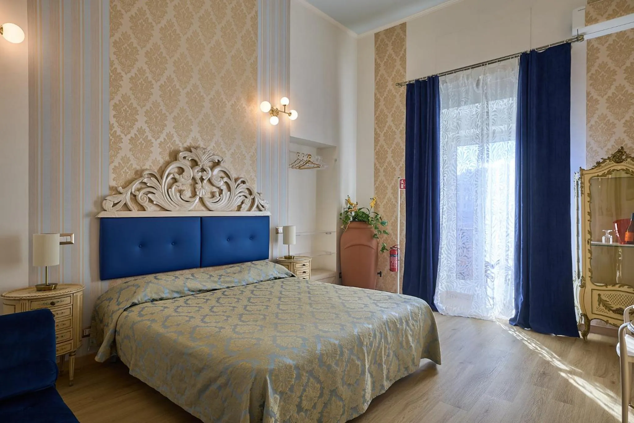 Bed in Merulana Suite Apartment