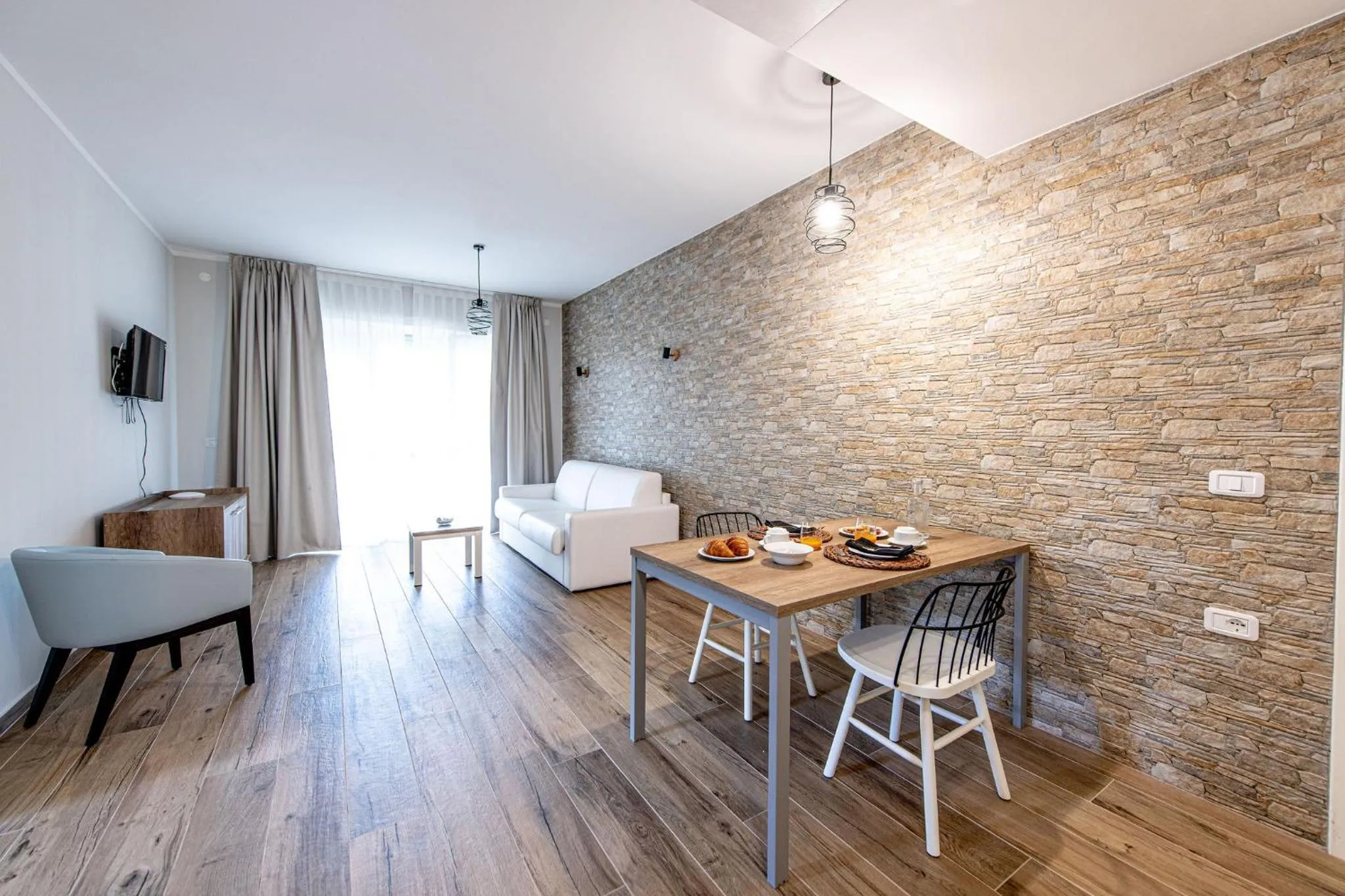 TV and multimedia in Il Pelagone Hotel & Golf Resort Toscana