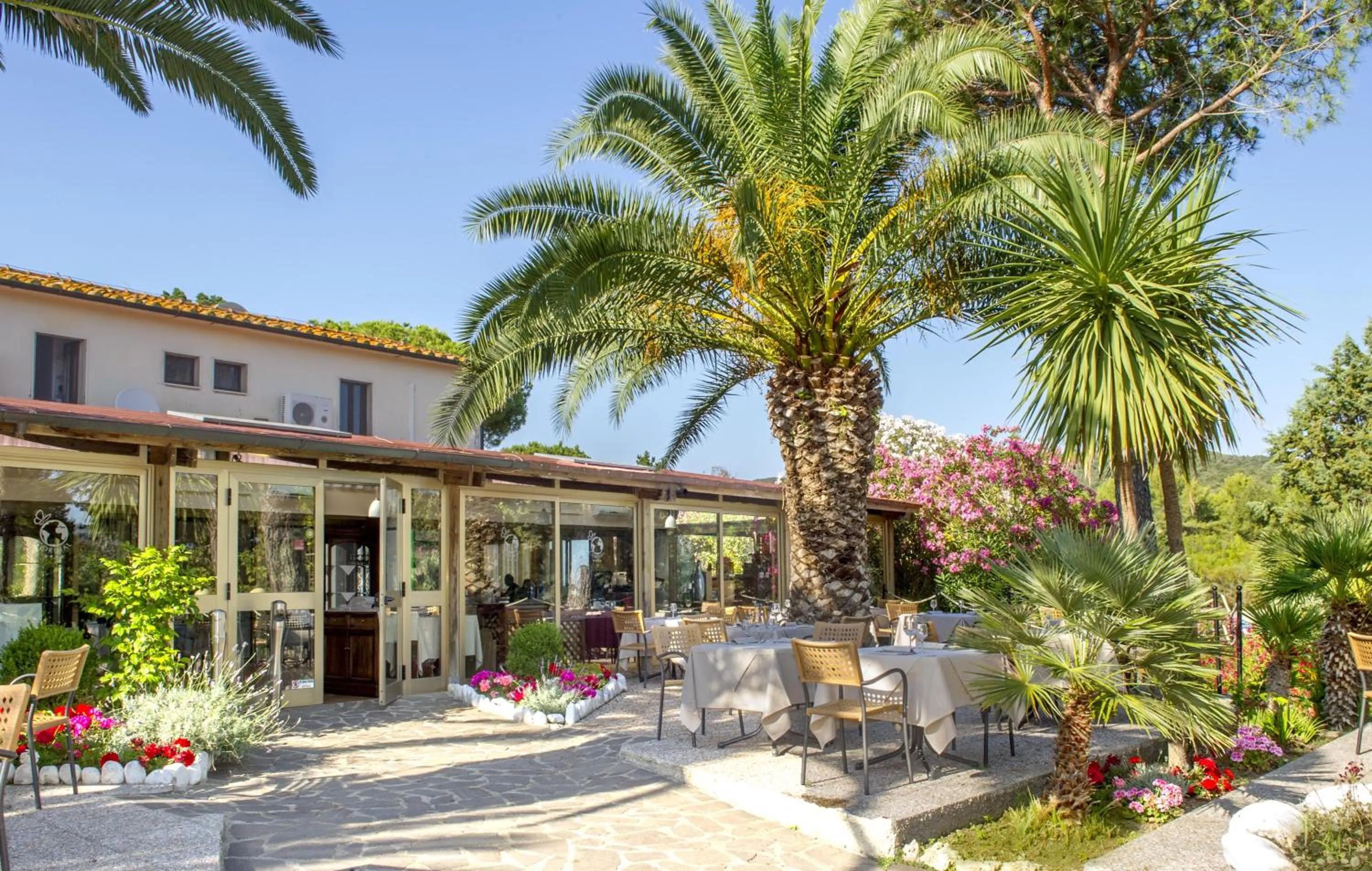 Restaurant/places to eat in Il Pelagone Hotel & Golf Resort Toscana