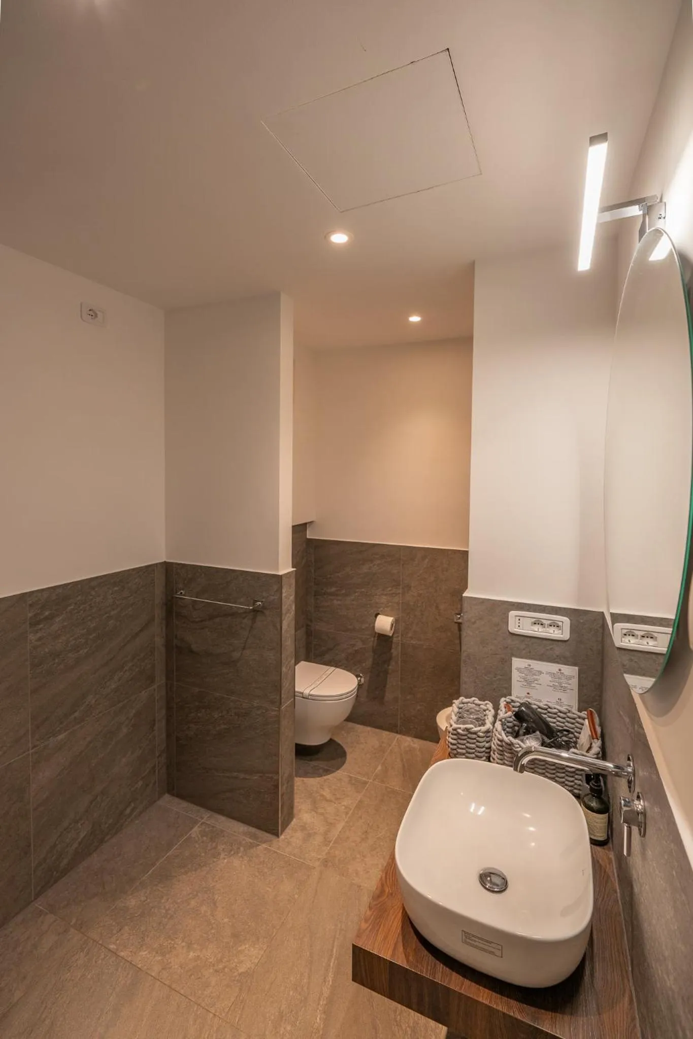 Bathroom in Il Pelagone Hotel & Golf Resort Toscana