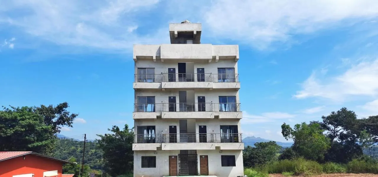 Property building in Hotel Randha and Lodging