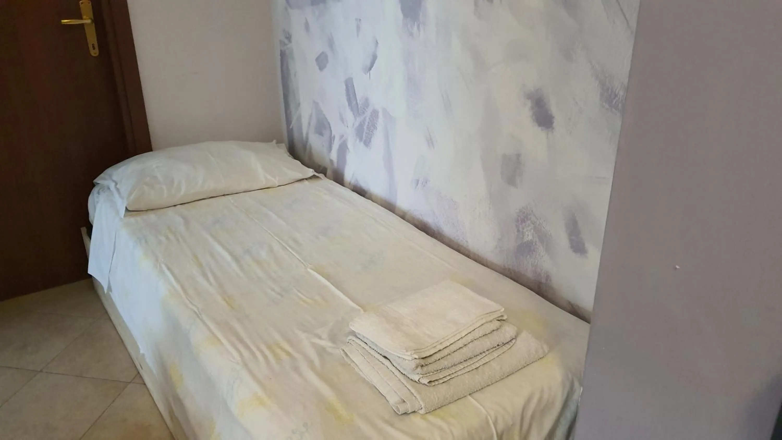 Bed in Amalfi Coast Apartment
