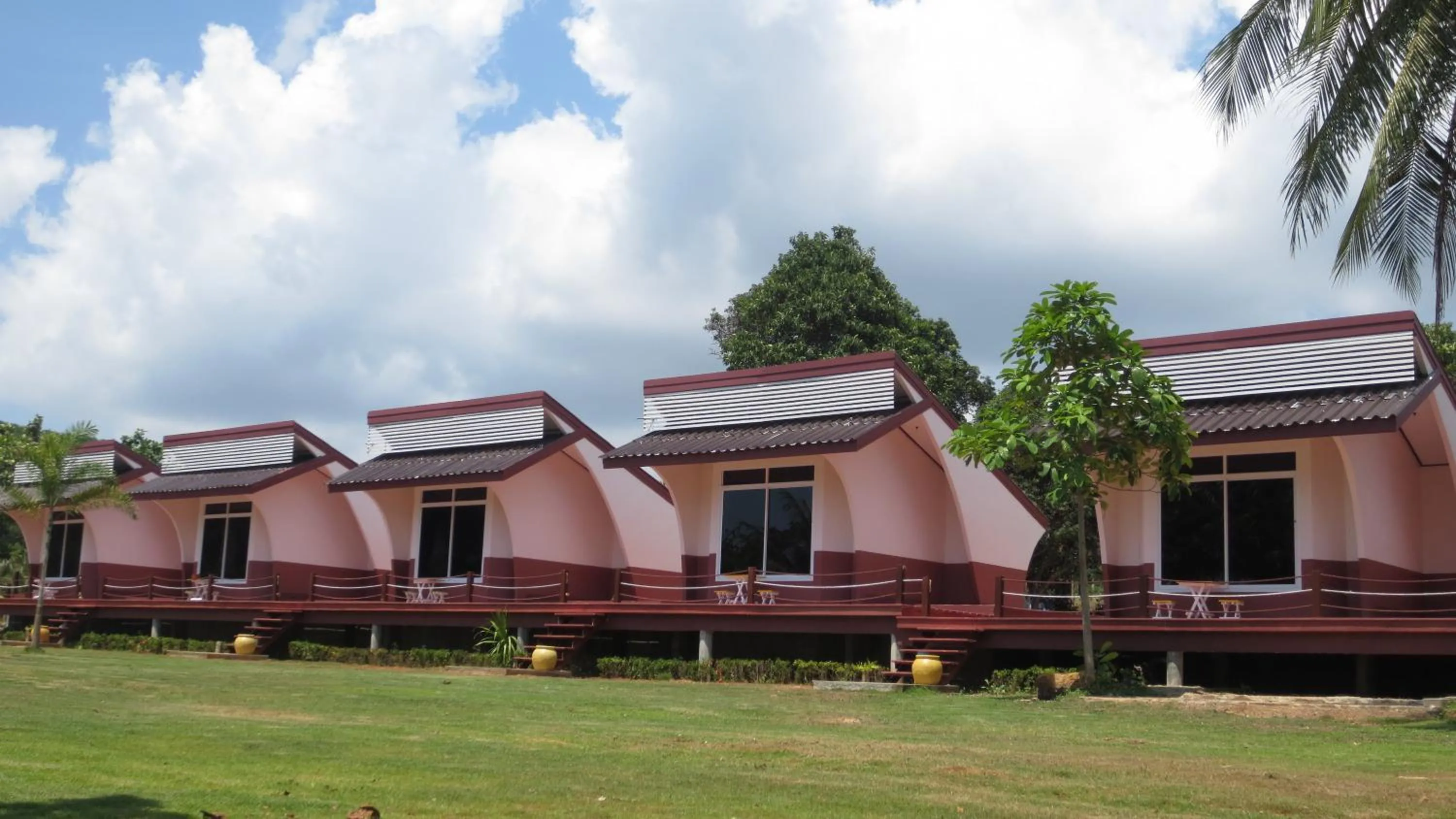 Area and facilities in Lomtalay Resort Trat