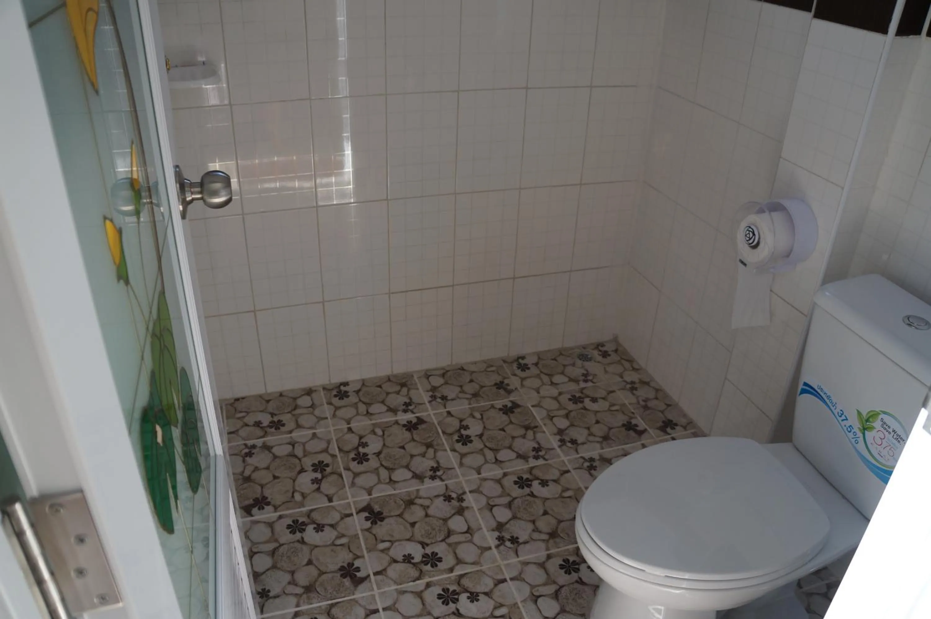 Bathroom in Lomtalay Resort Trat