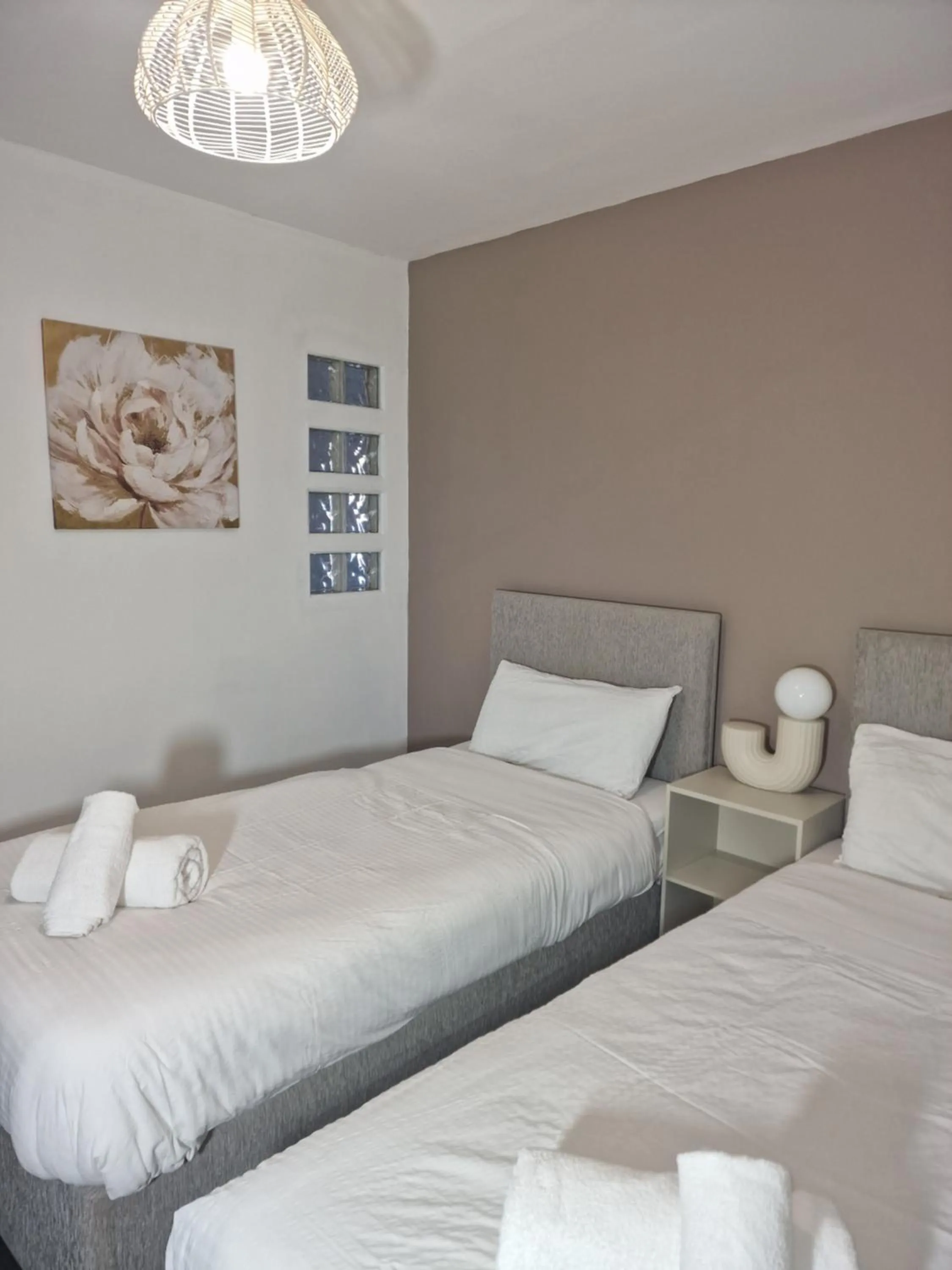 Bed in The Old Black Horse Inn