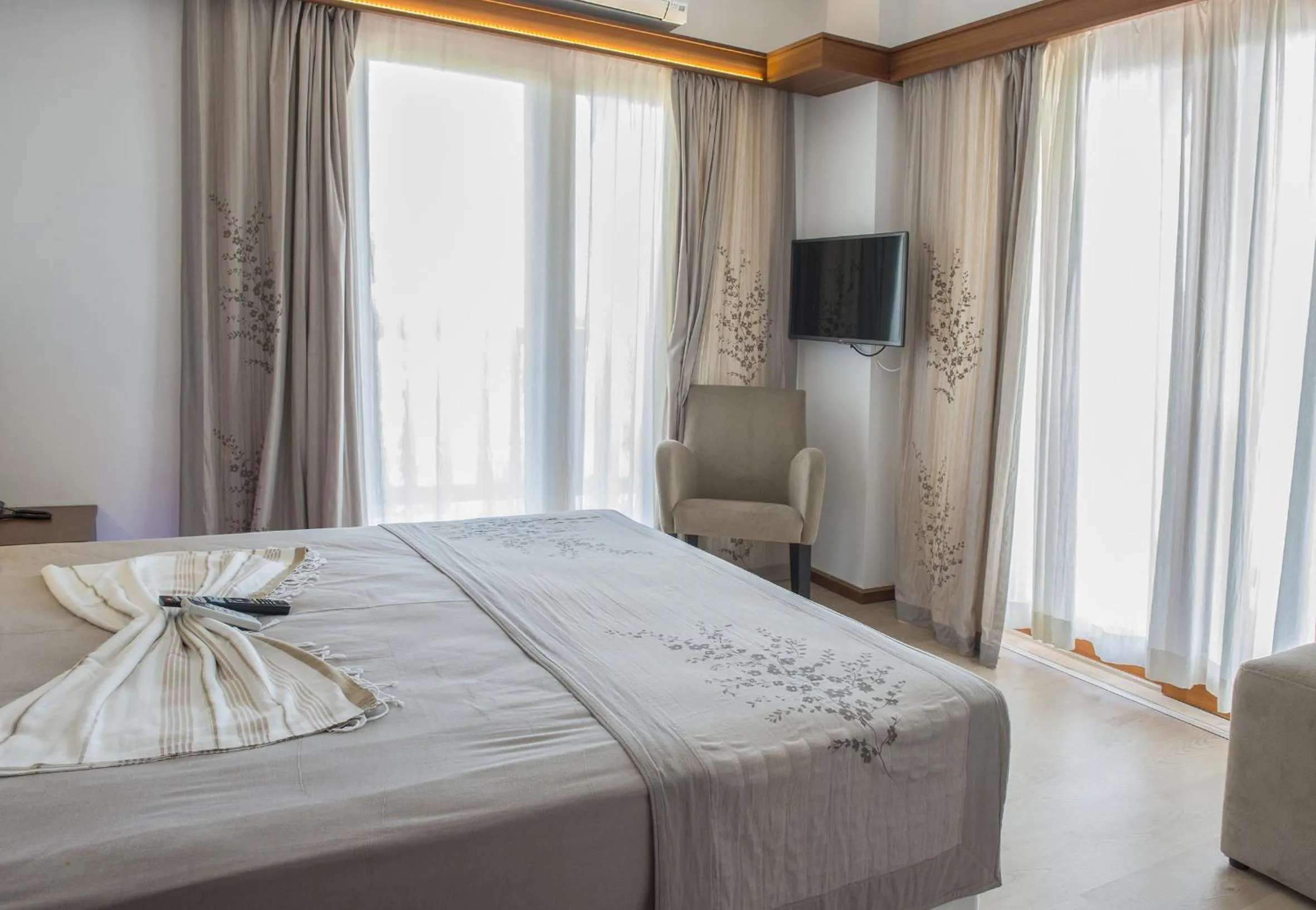 Photo of the whole room, Bed in Grand Hotel Azmakhan Spa&Welness