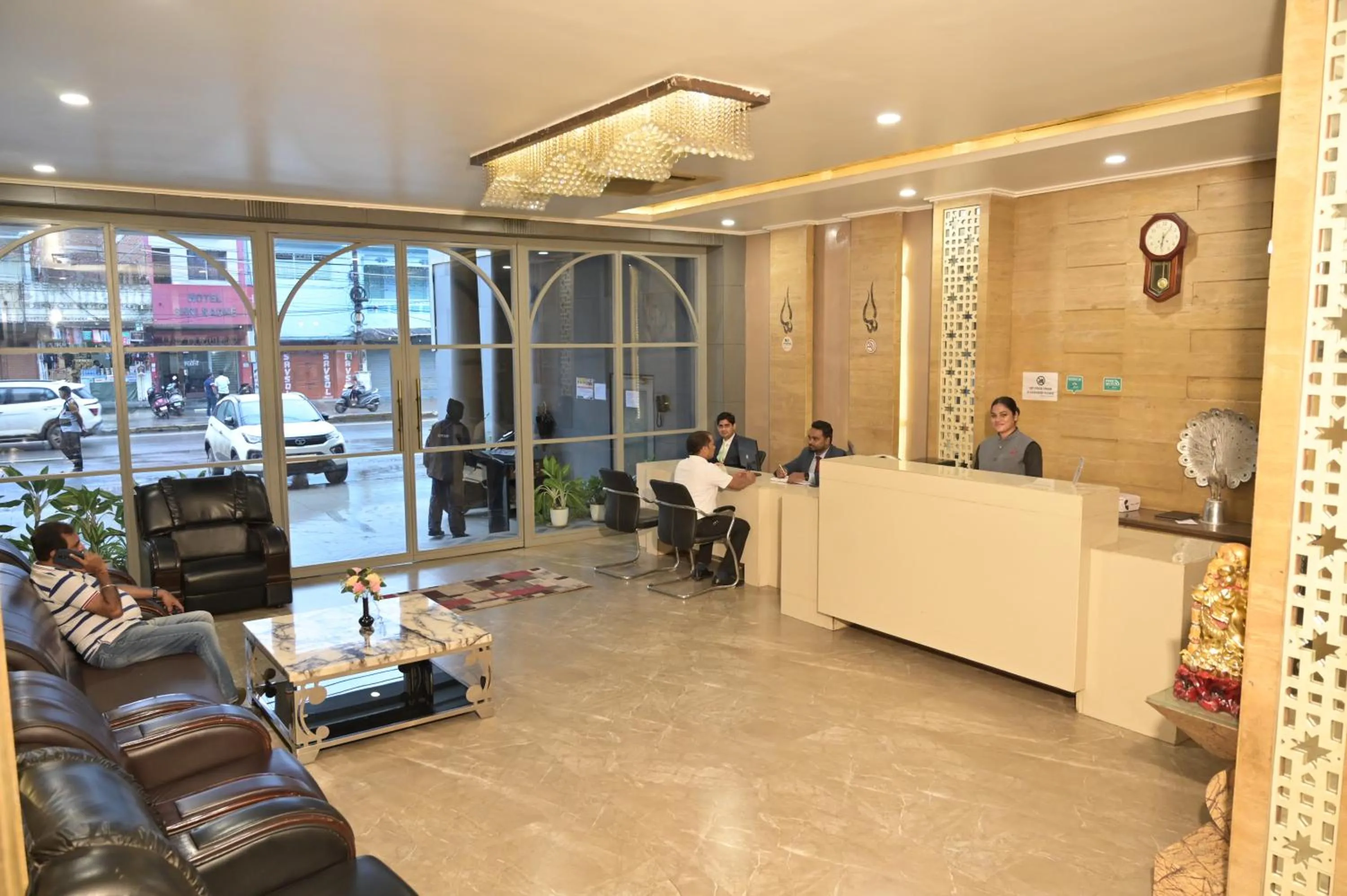 Lobby or reception in Hotel Simran - Raipur Junction