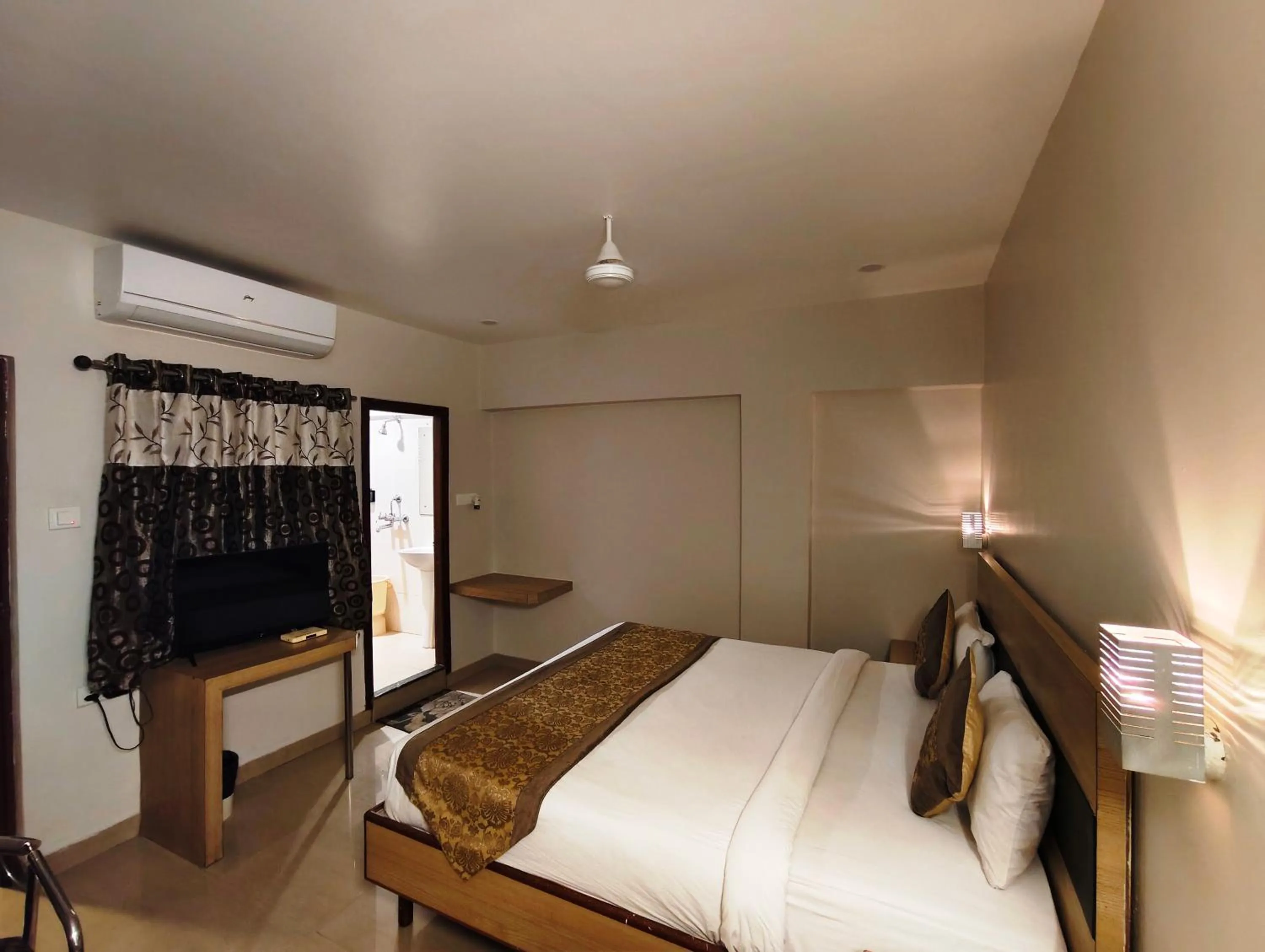 Bed in Hotel Simran - Raipur Junction