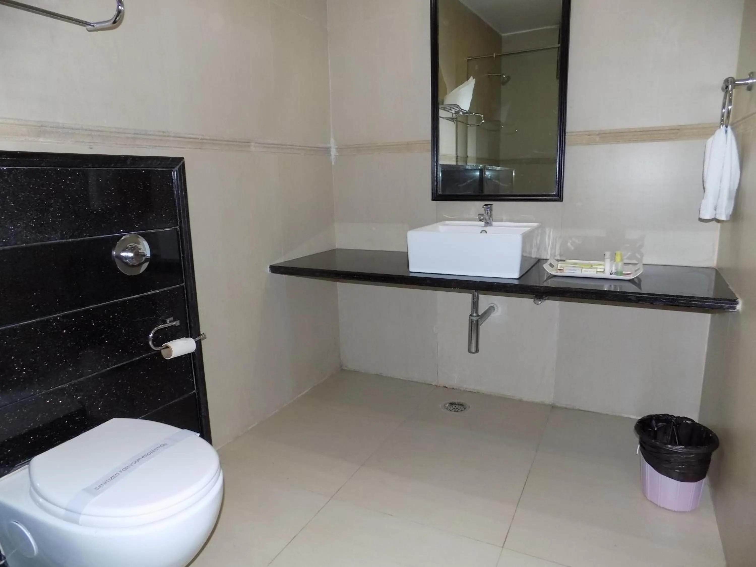 Bathroom in Hotel Simran - Raipur Junction