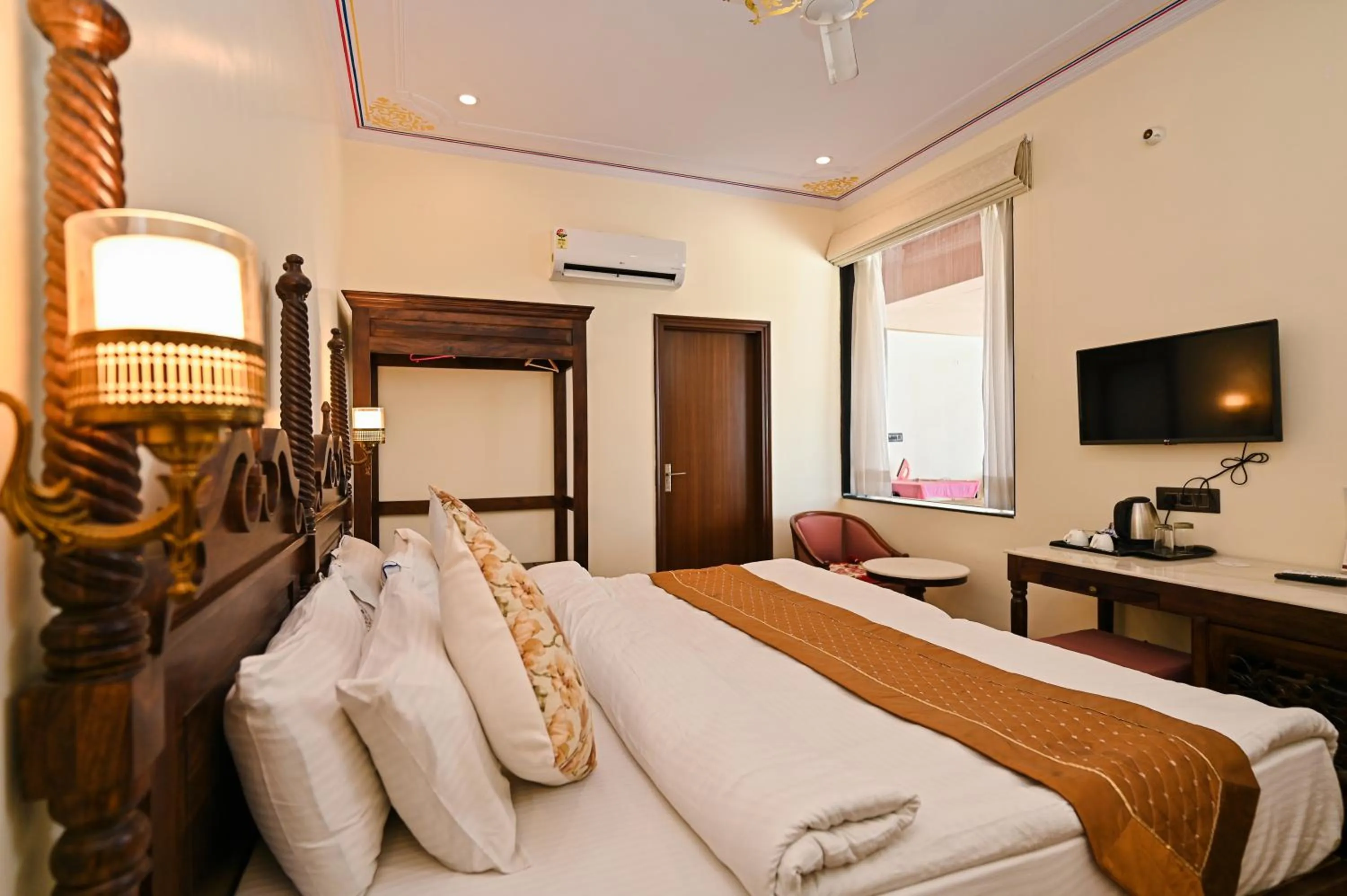 Bed in Harnawa Haveli - A Boutique Heritage Stay