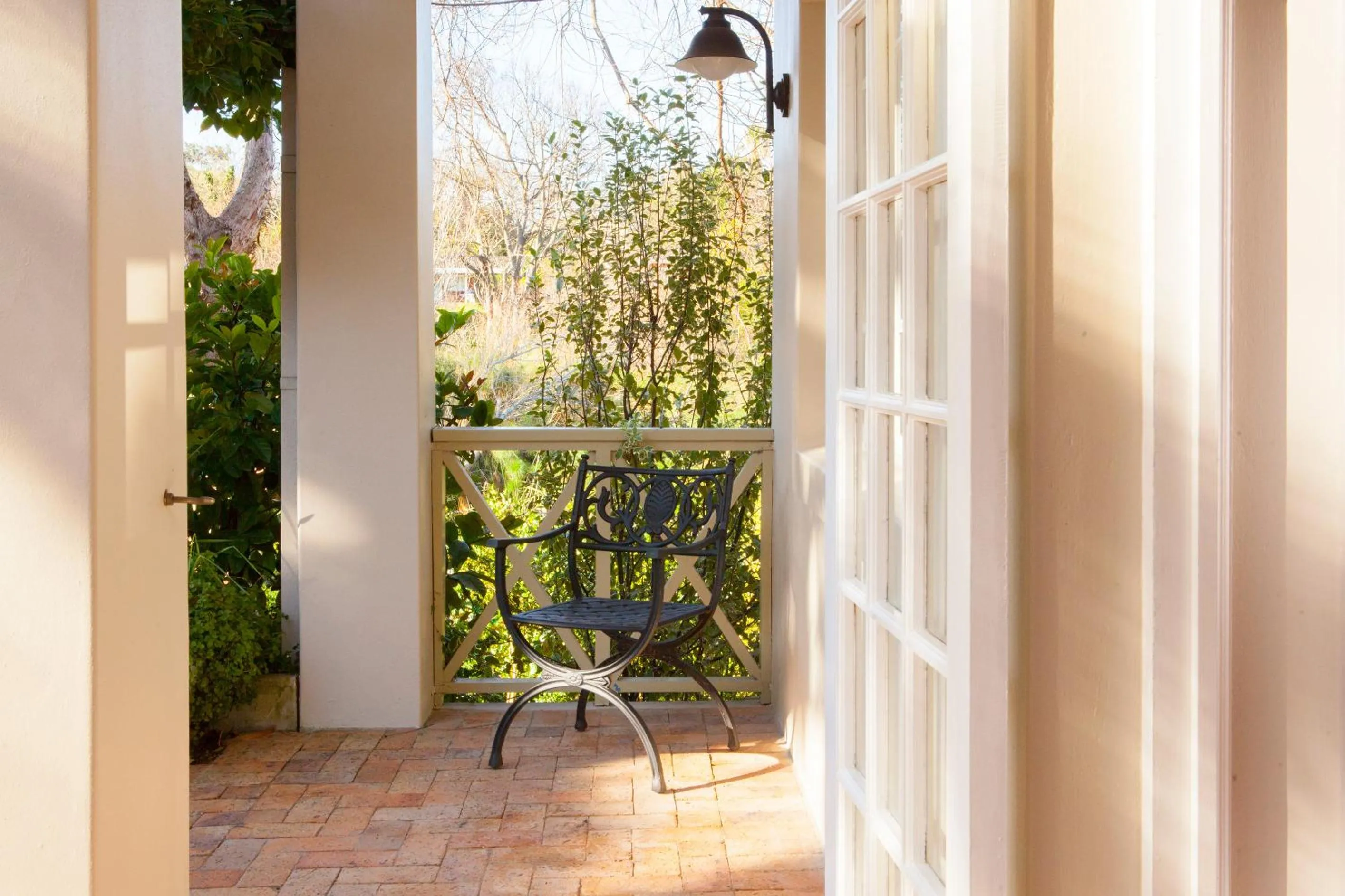 Patio in 33 Strawberry Lane - Studio and Cottage