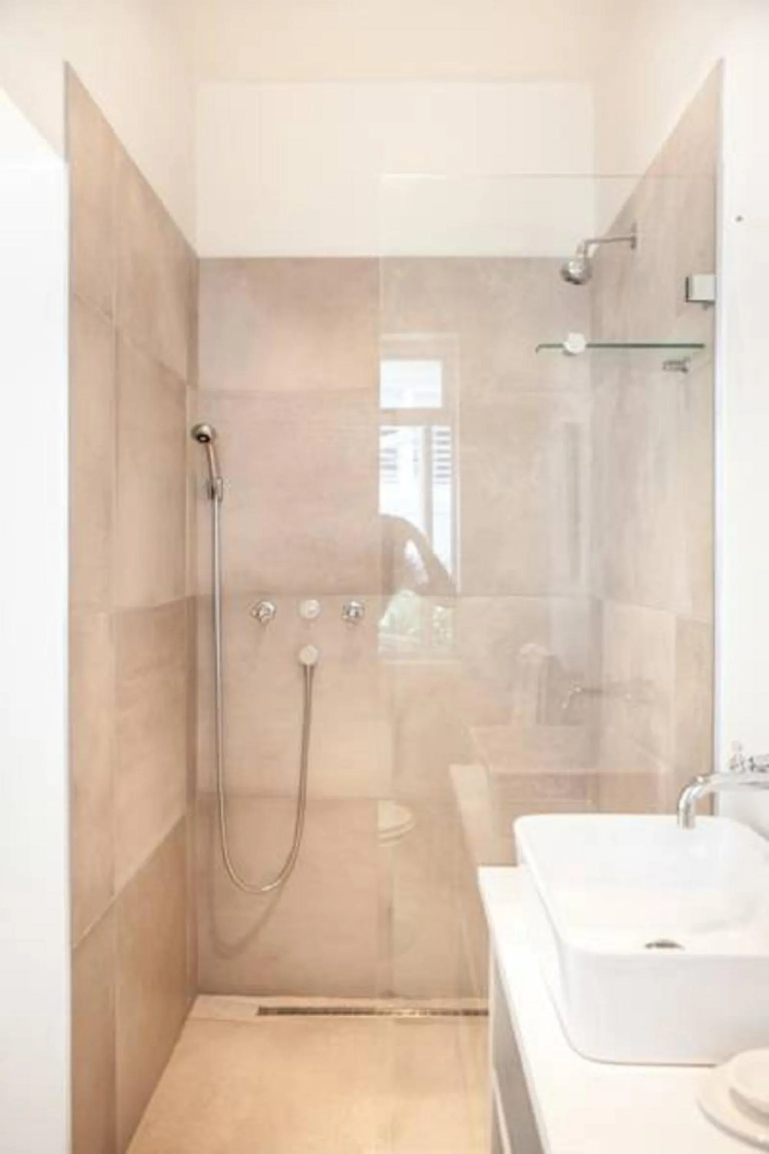 Bathroom in 33 Strawberry Lane - Studio and Cottage