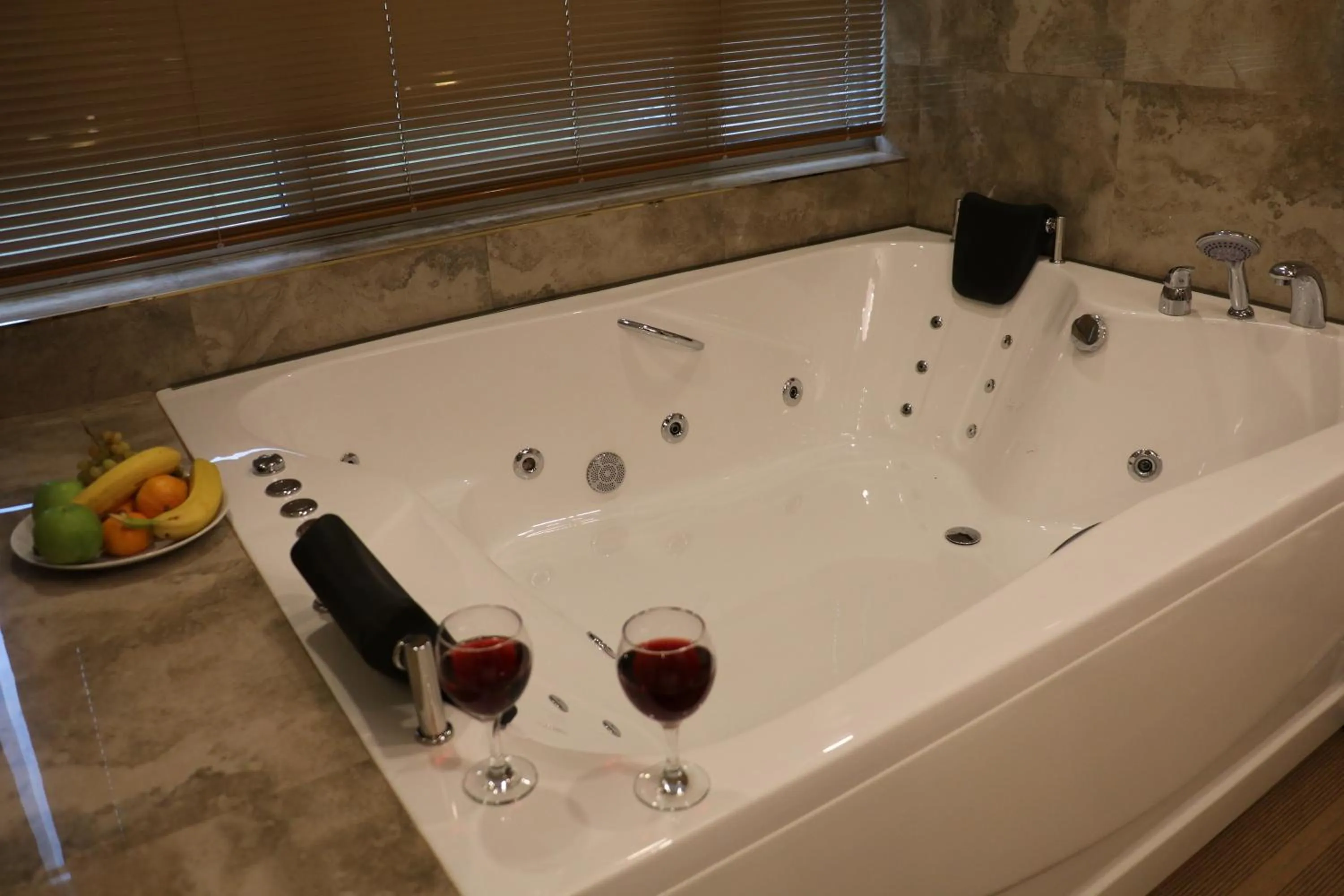 Massage in Zengin City Hotel