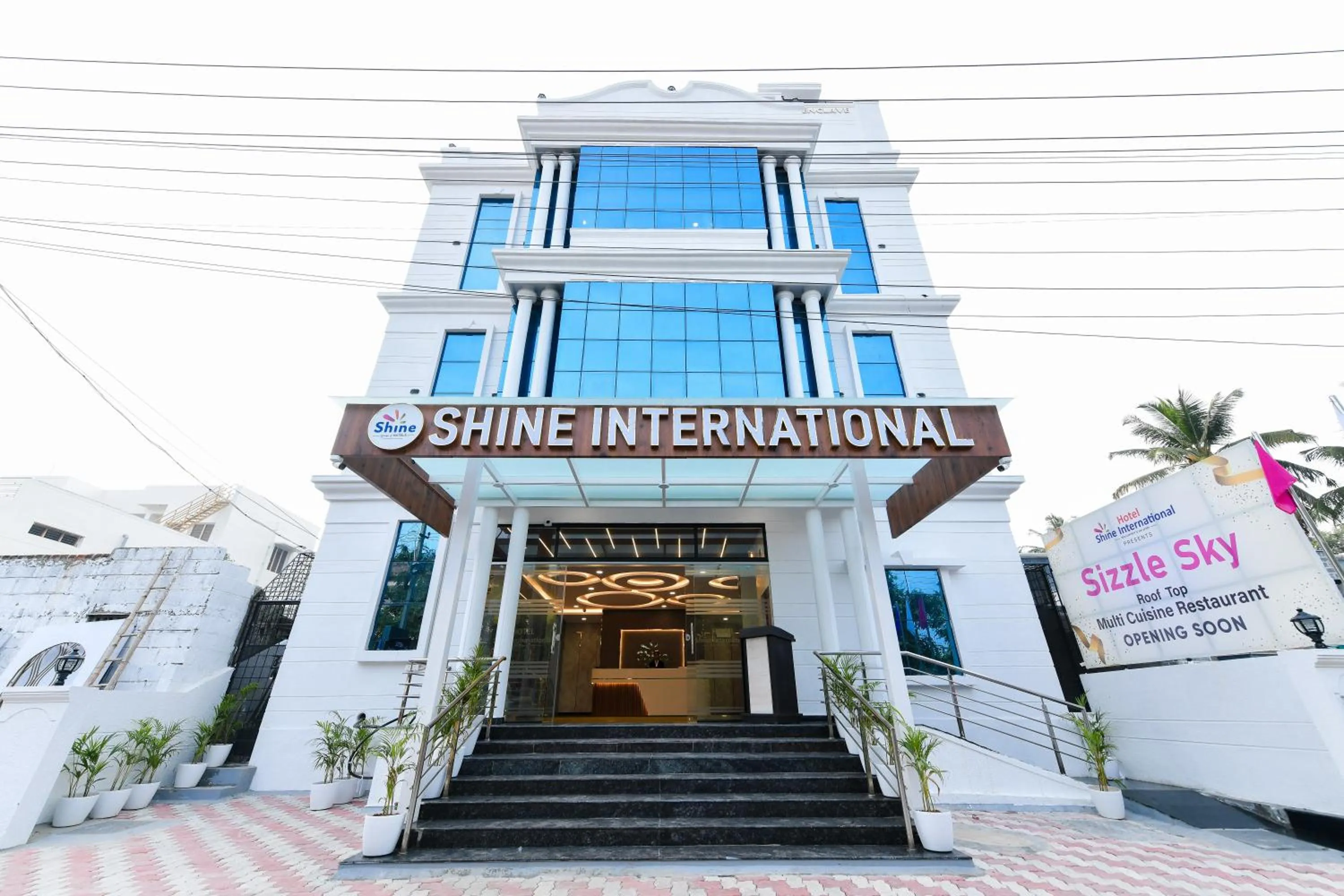 Hotel Shine International