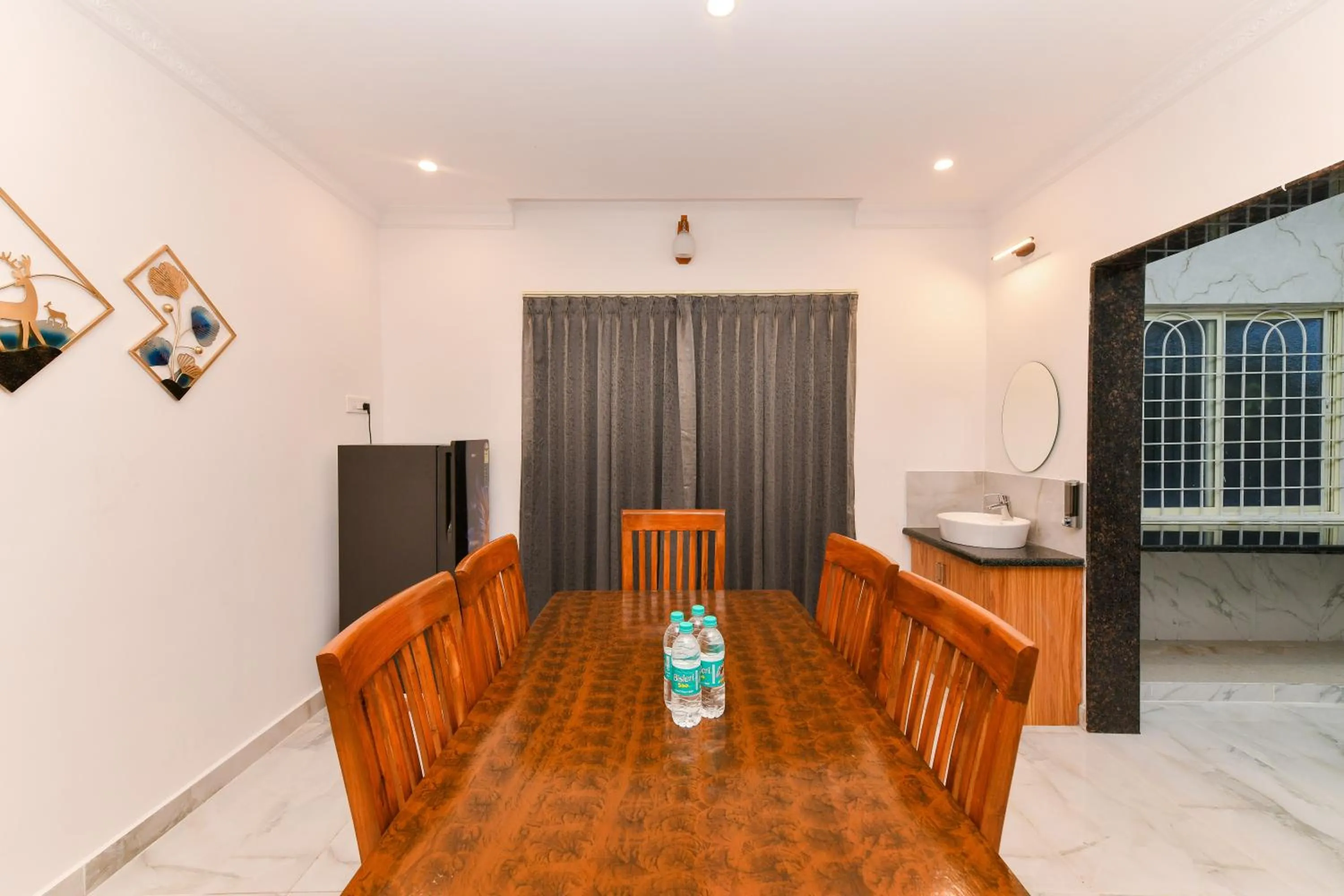 Kitchen or kitchenette in Hotel Shine International