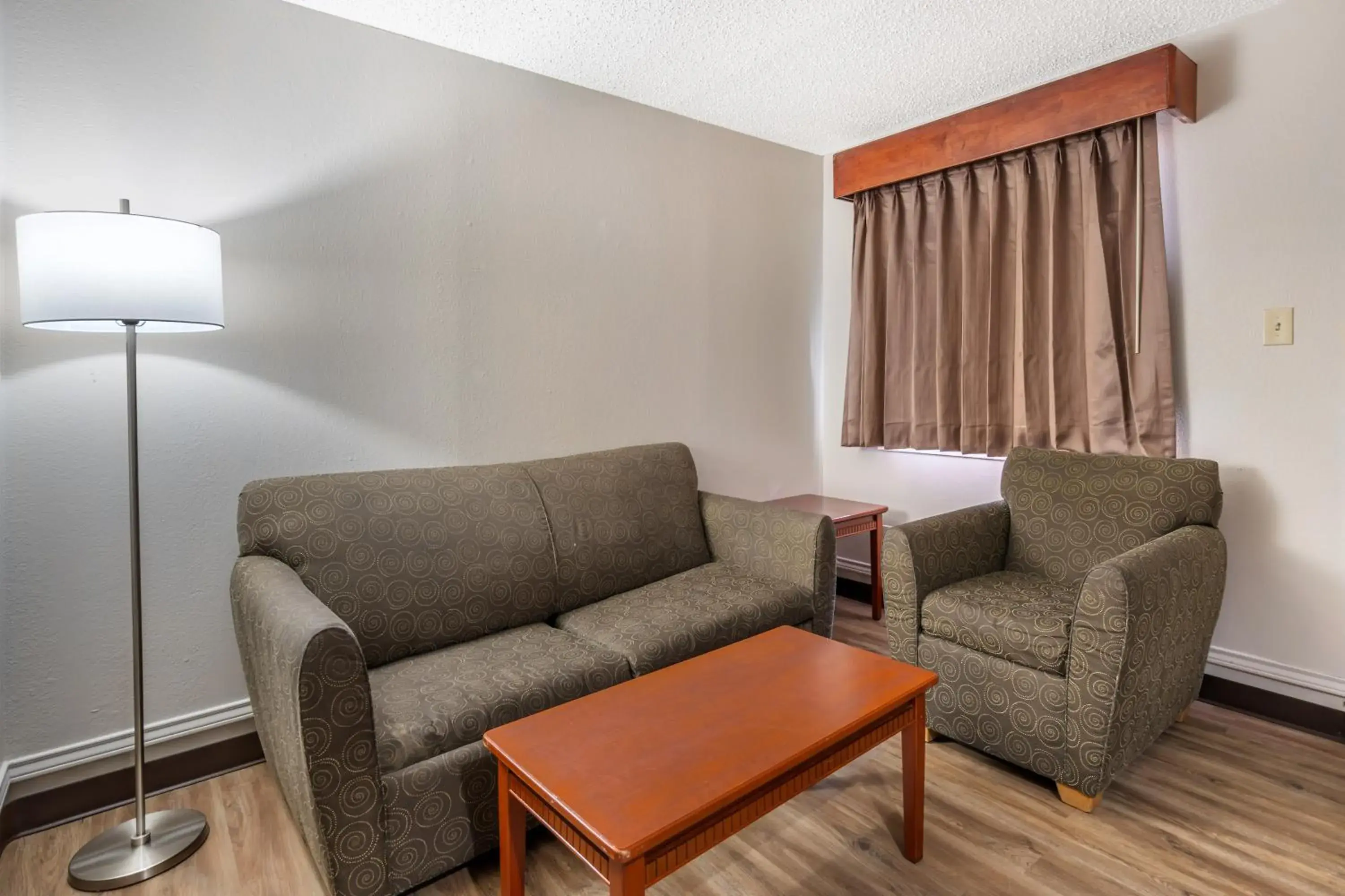 Suite King Room Non-Smoking in Best Western Trail Dust Inn & Suites Suite King Room Non-Smoking in Best Western Trail Dust Inn & Suites